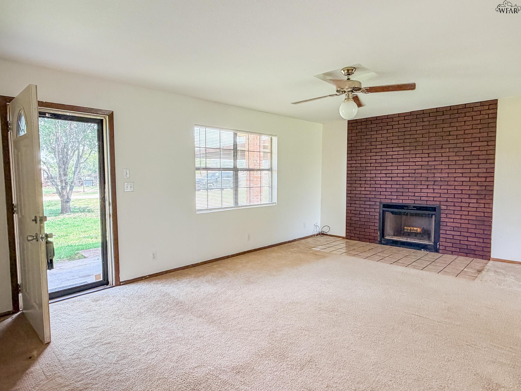 203 W COTTONWOOD STREET