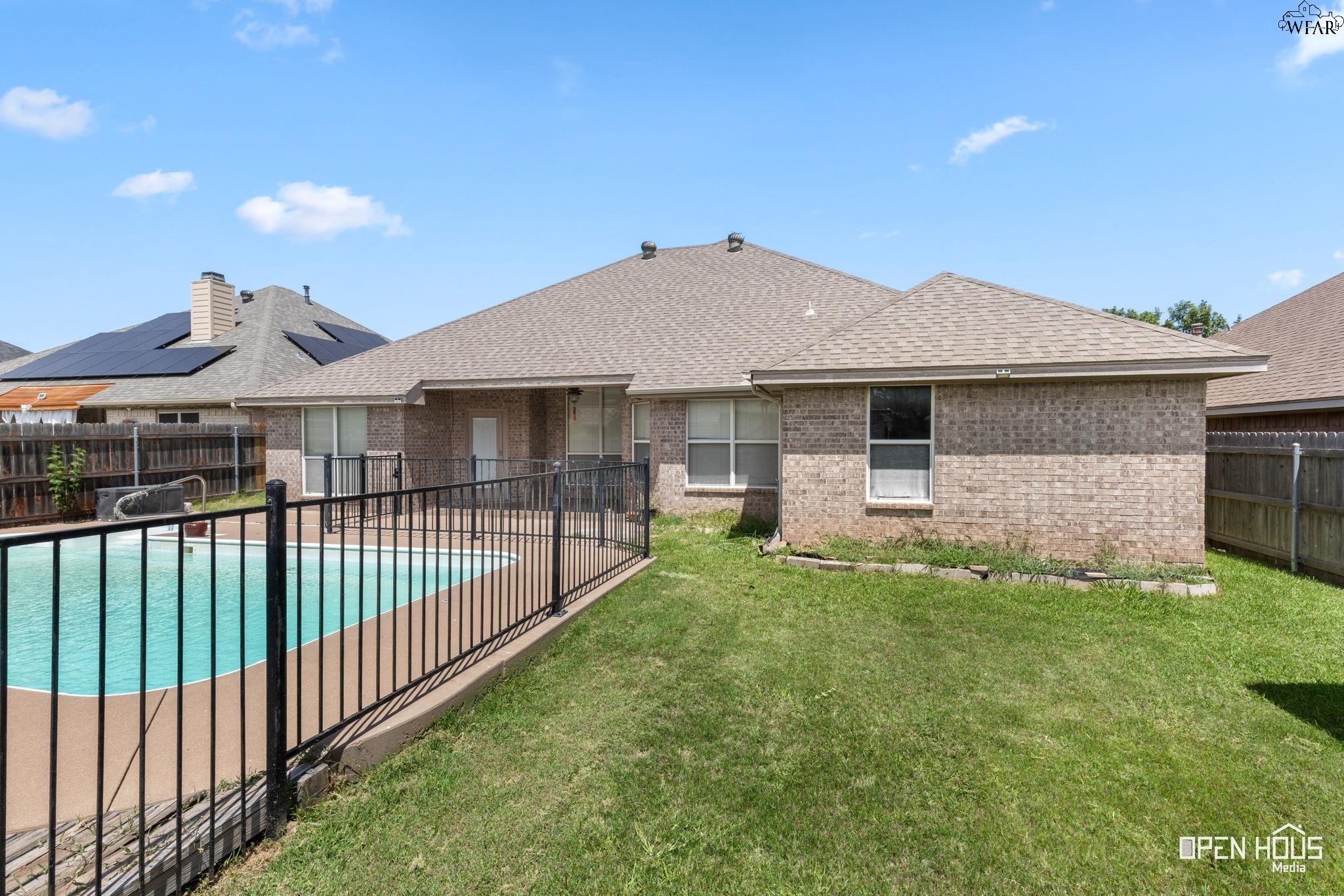4804 WHISPER WIND DRIVE