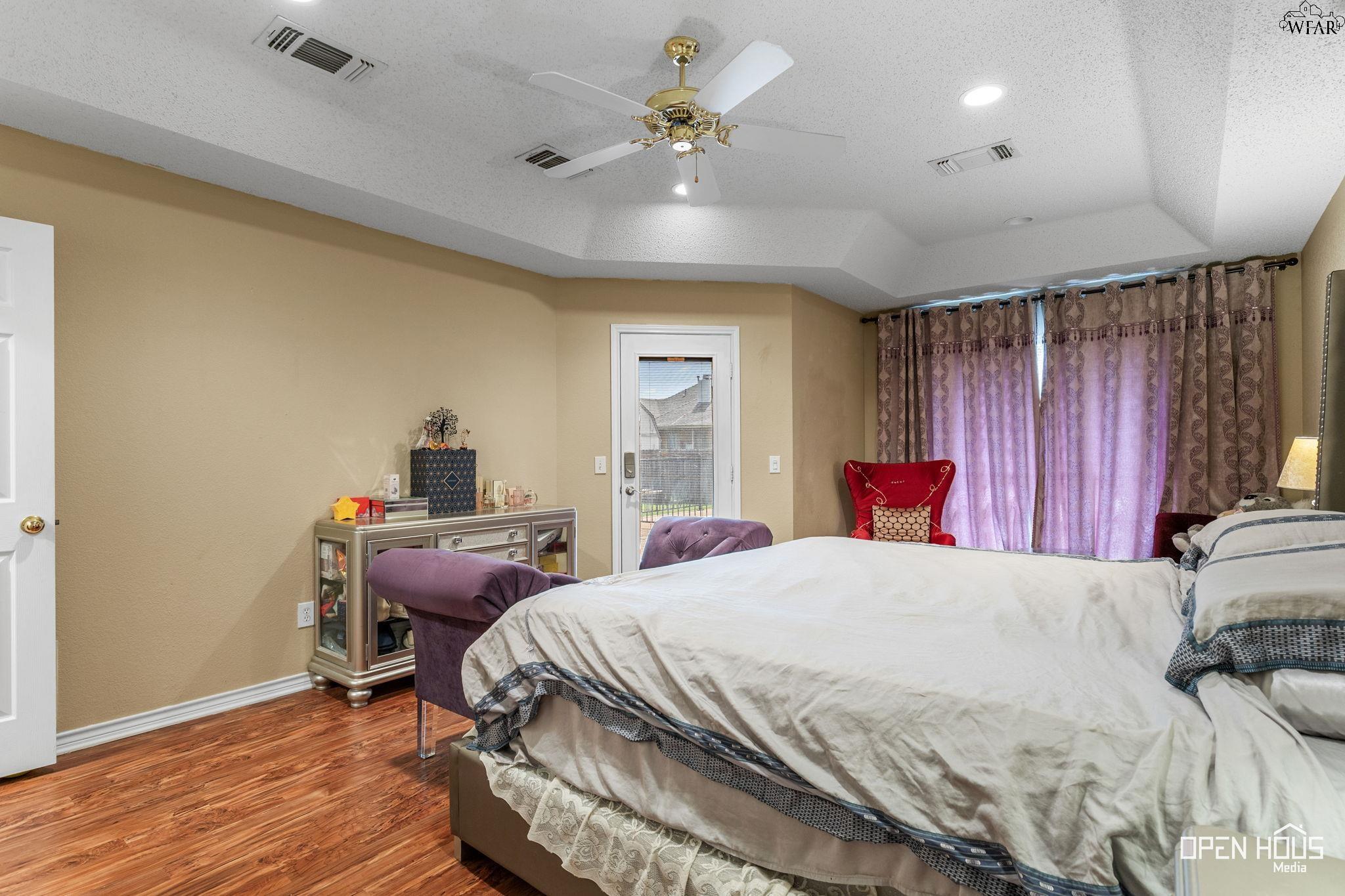 4804 WHISPER WIND DRIVE