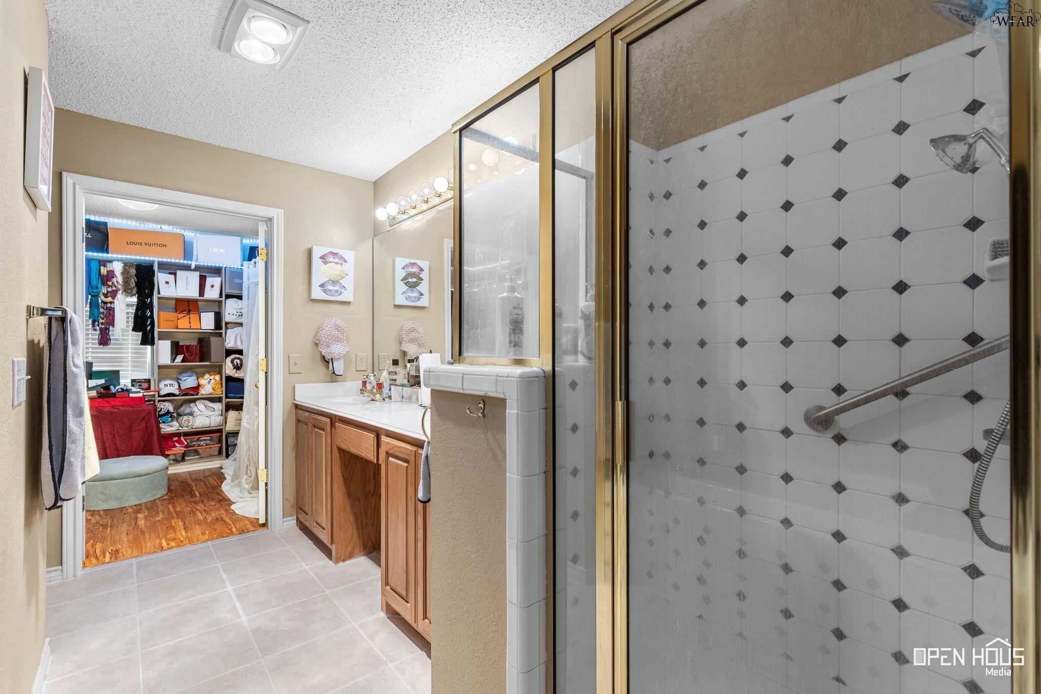 4804 WHISPER WIND DRIVE
