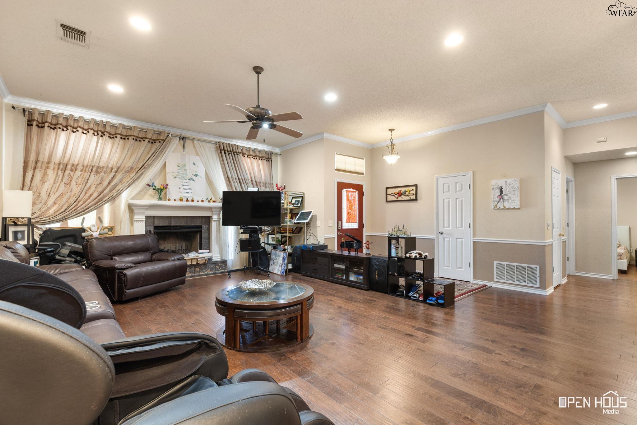 4804 WHISPER WIND DRIVE
