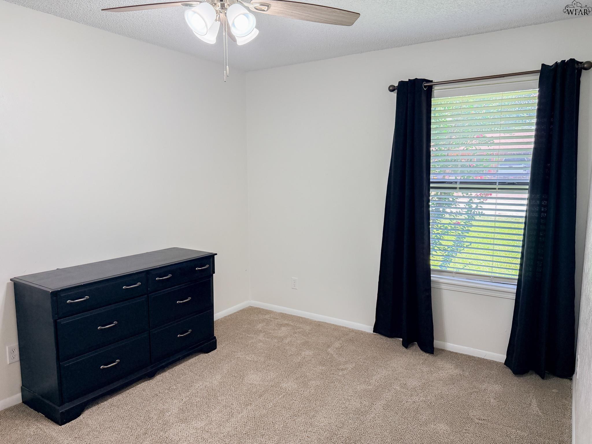 1116 S OAK STREET