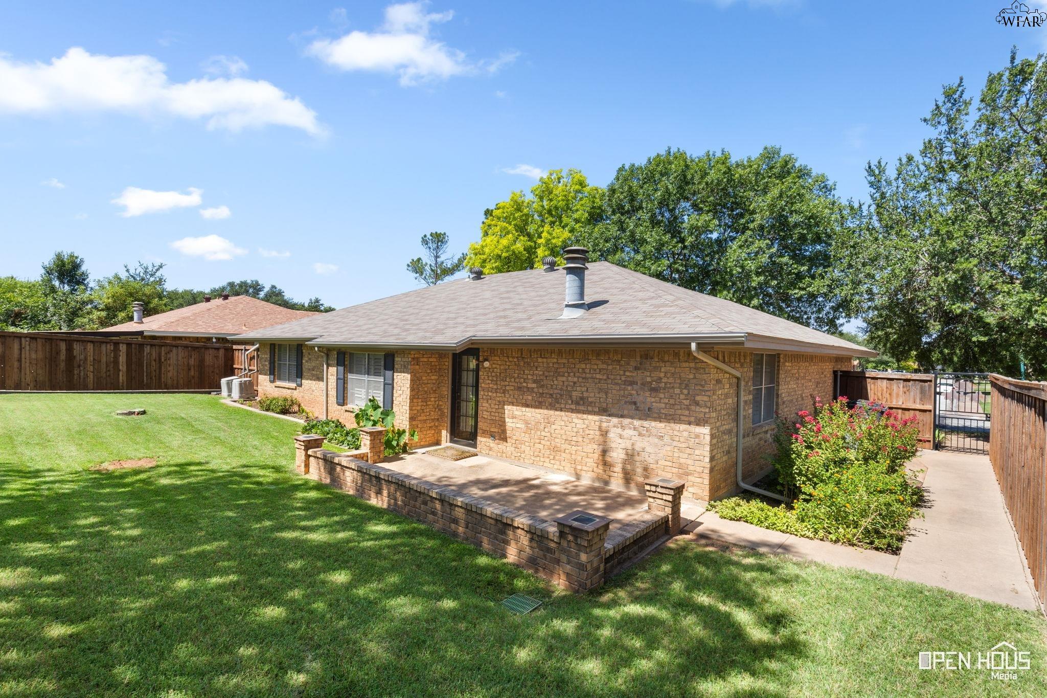5029 EASTRIDGE DRIVE