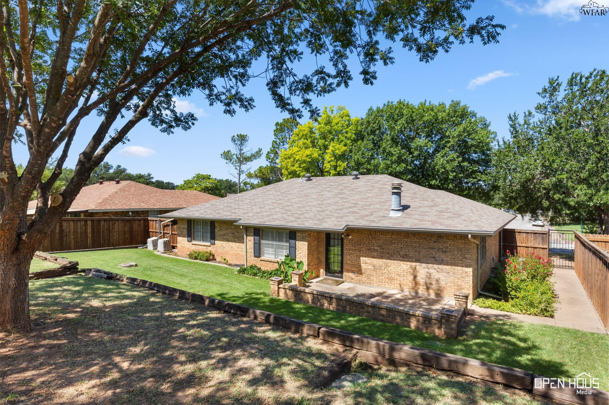 5029 EASTRIDGE DRIVE