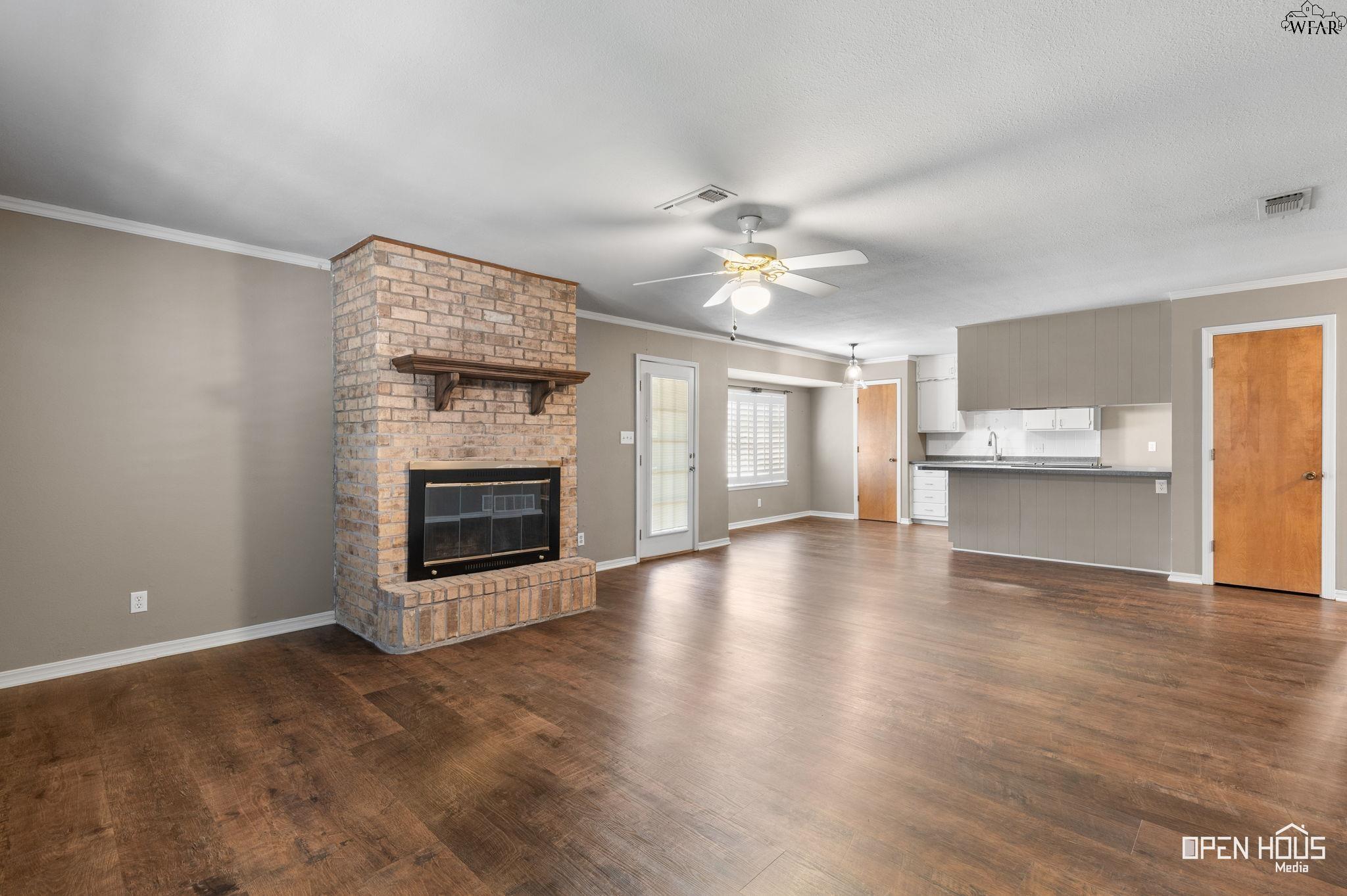 5029 EASTRIDGE DRIVE
