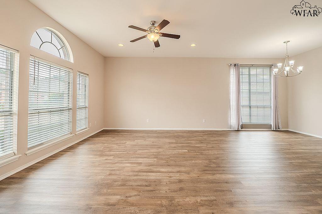 4009 KINGSBURY DRIVE