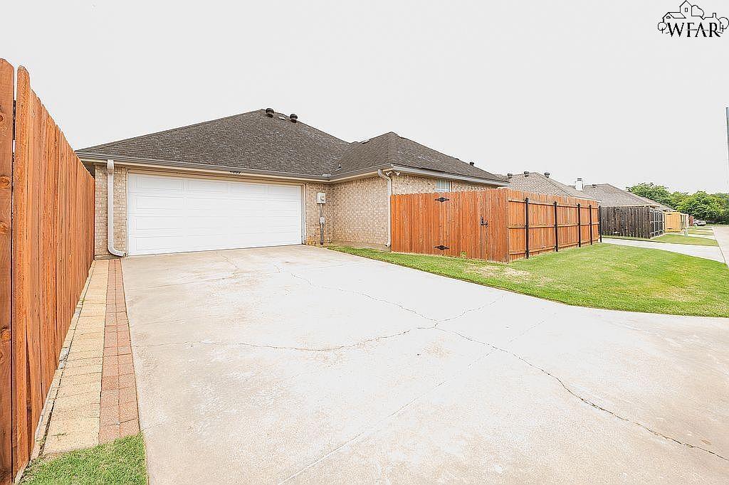 4009 KINGSBURY DRIVE