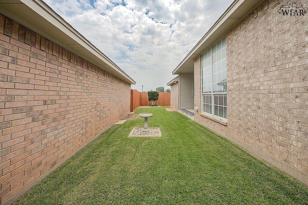 4009 KINGSBURY DRIVE