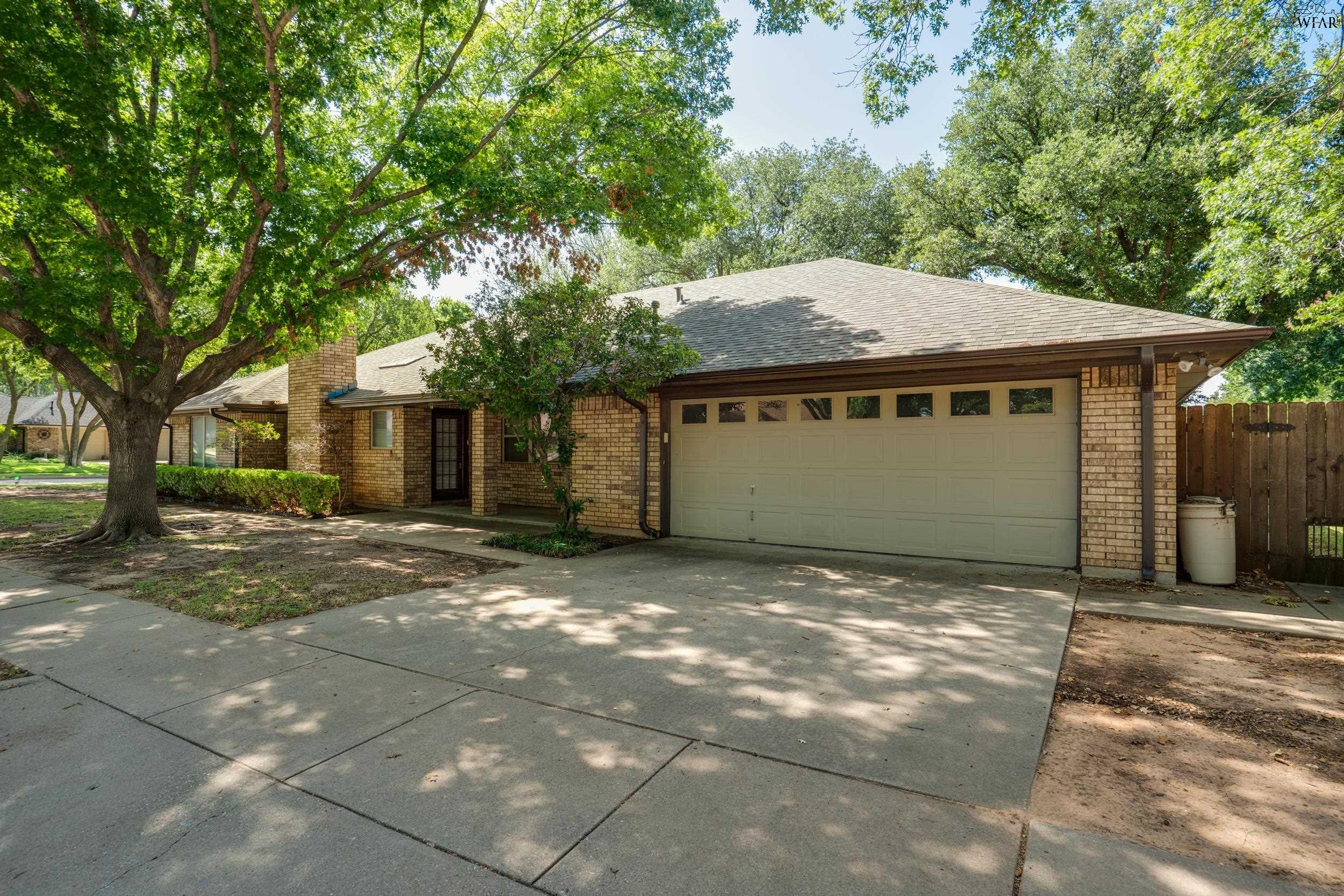3000 LOMBARD DRIVE