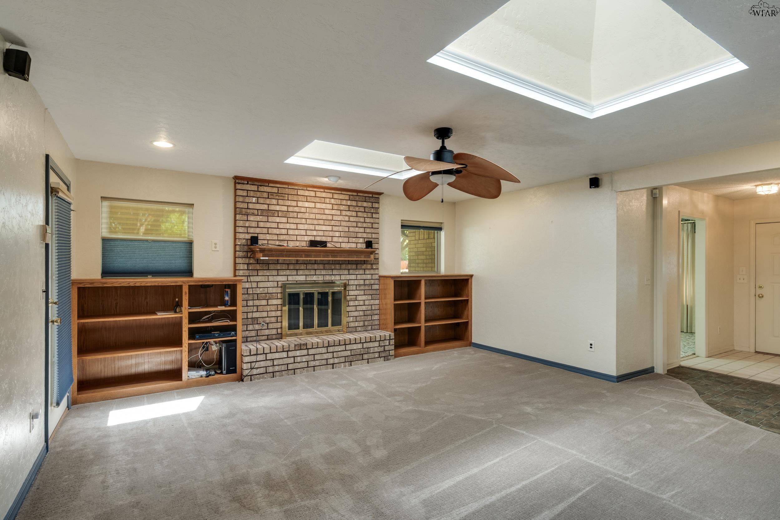 3000 LOMBARD DRIVE
