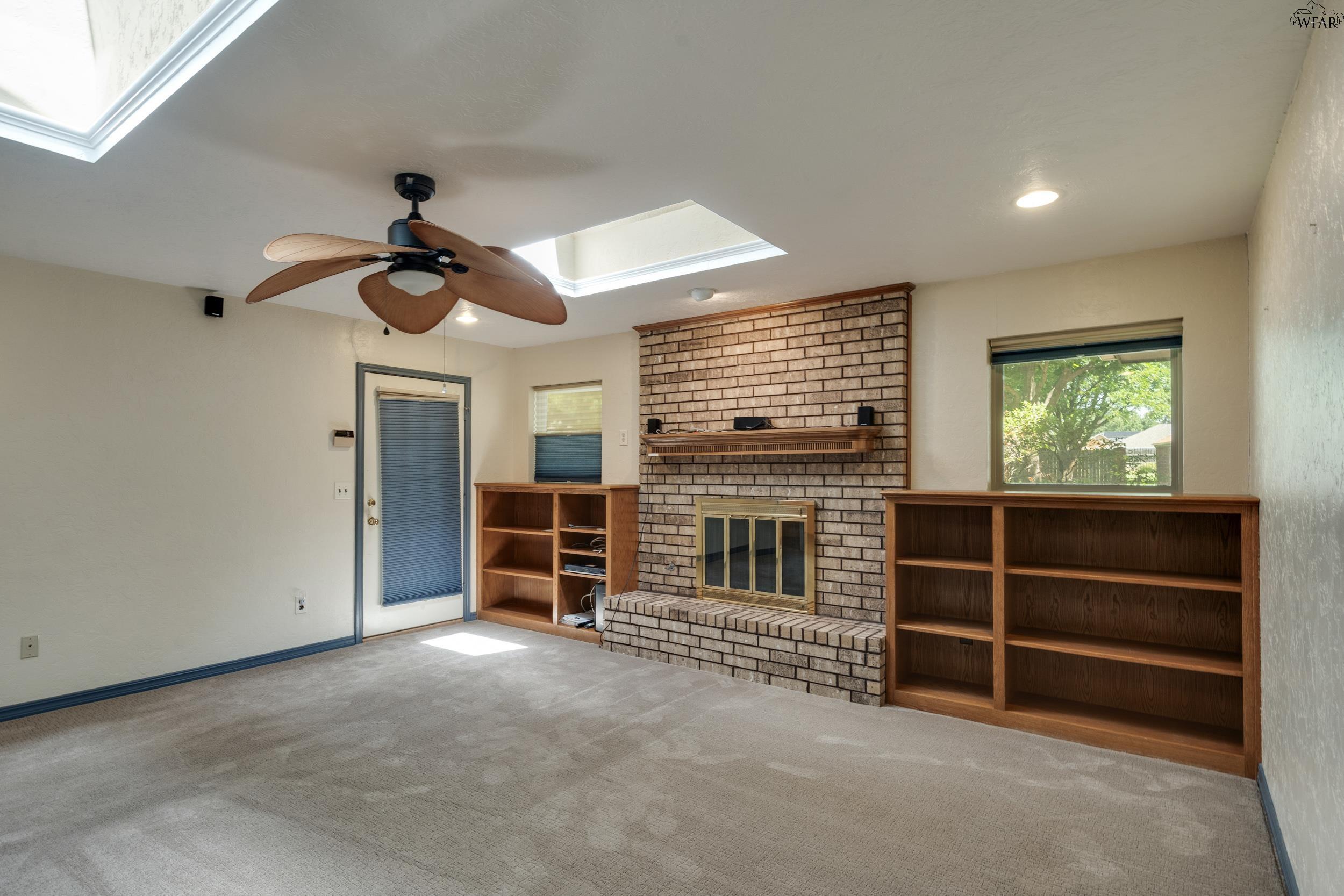 3000 LOMBARD DRIVE