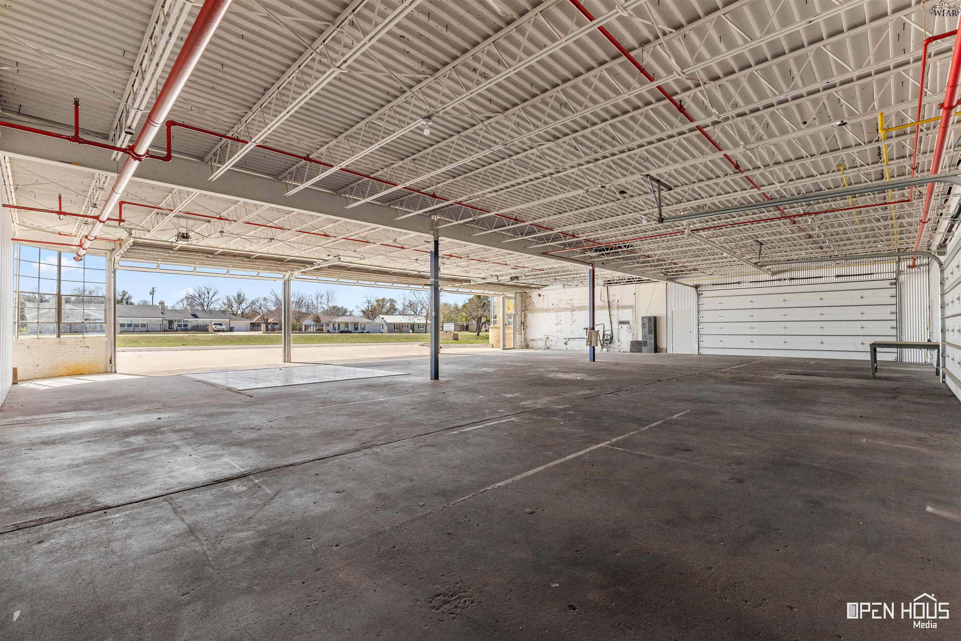 917 E HWY 82 Unit: STE F