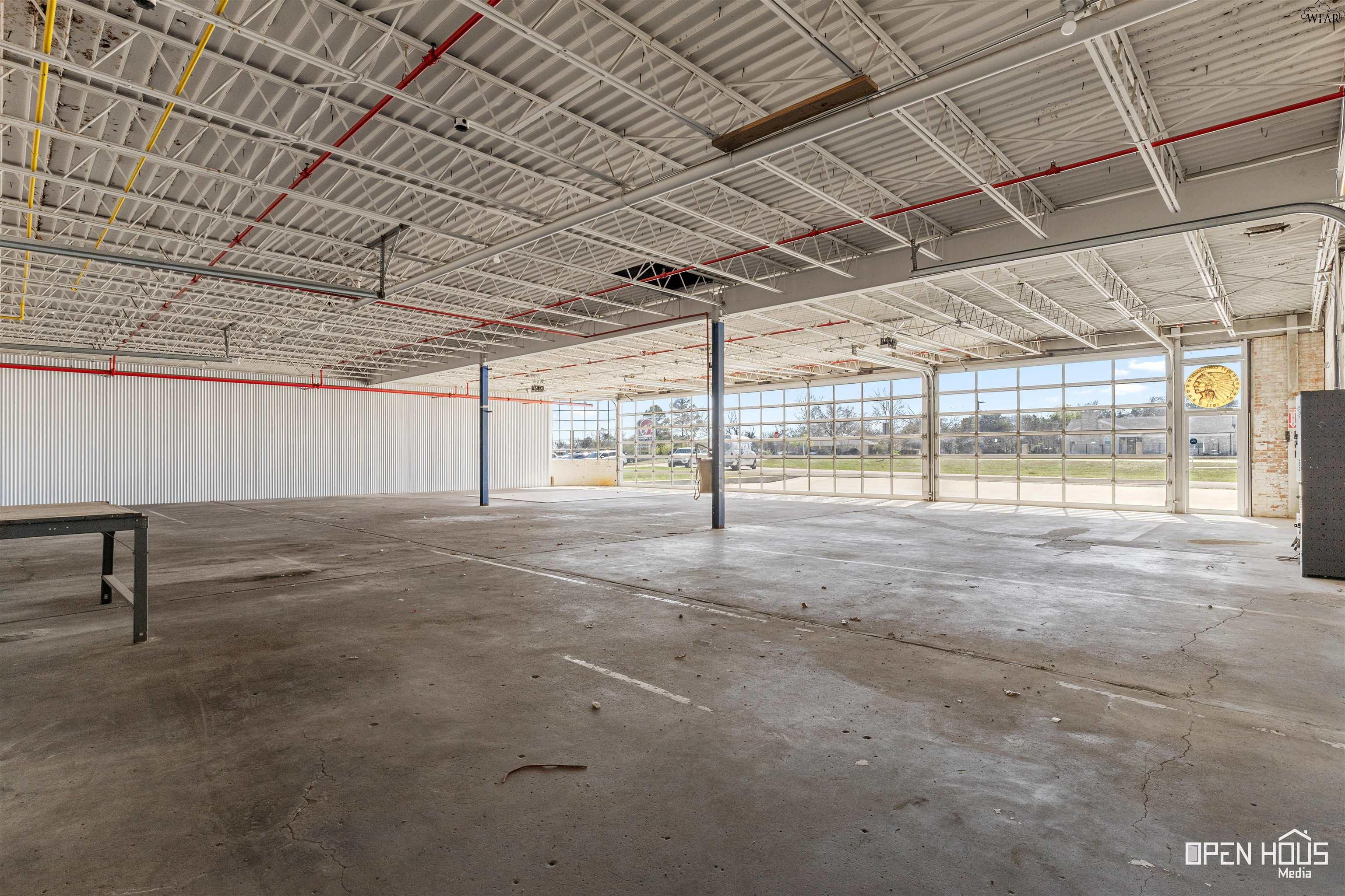 917 E HWY 82 Unit: STE F