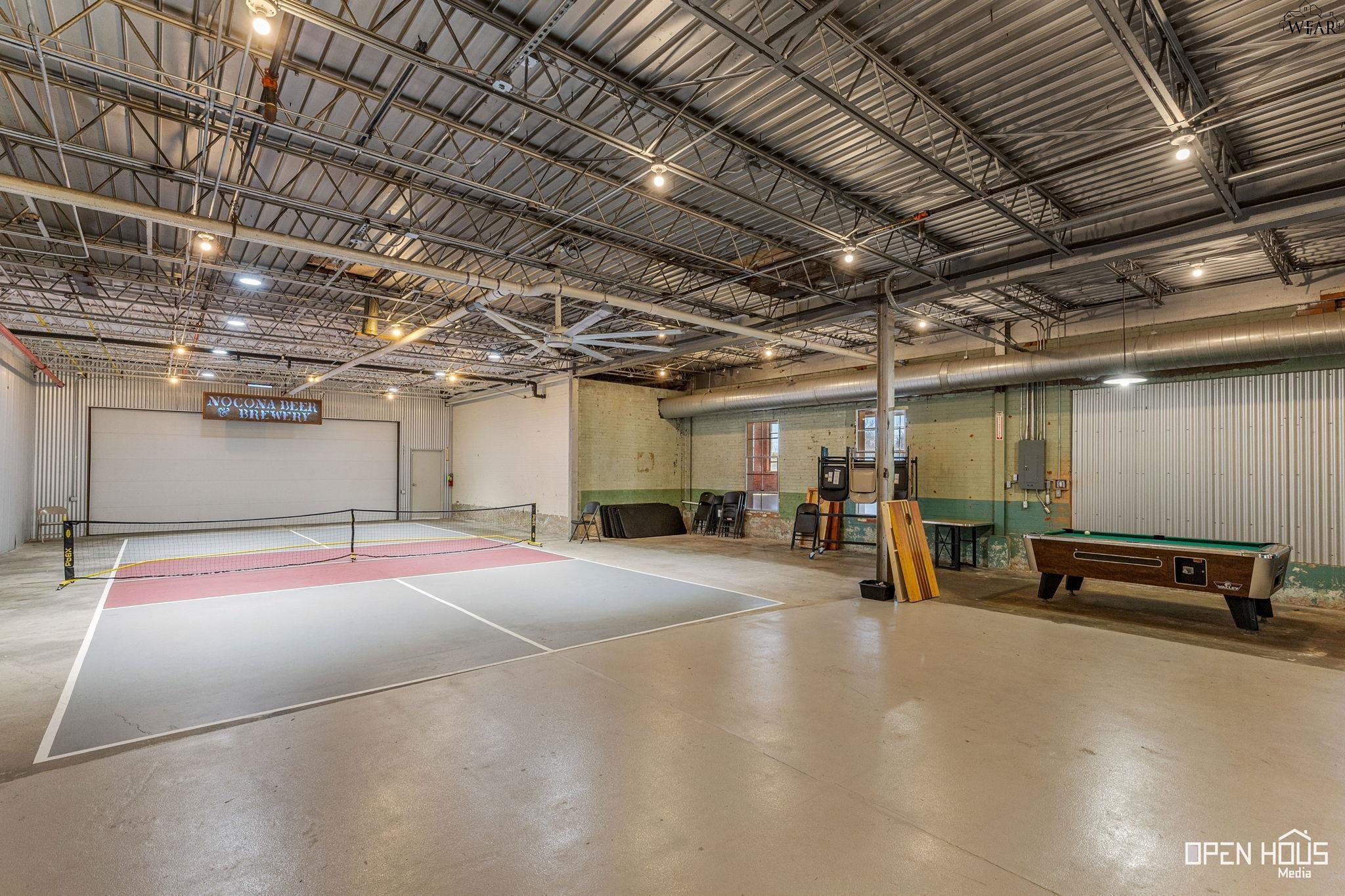 917 E HWY 82 Unit: STE E