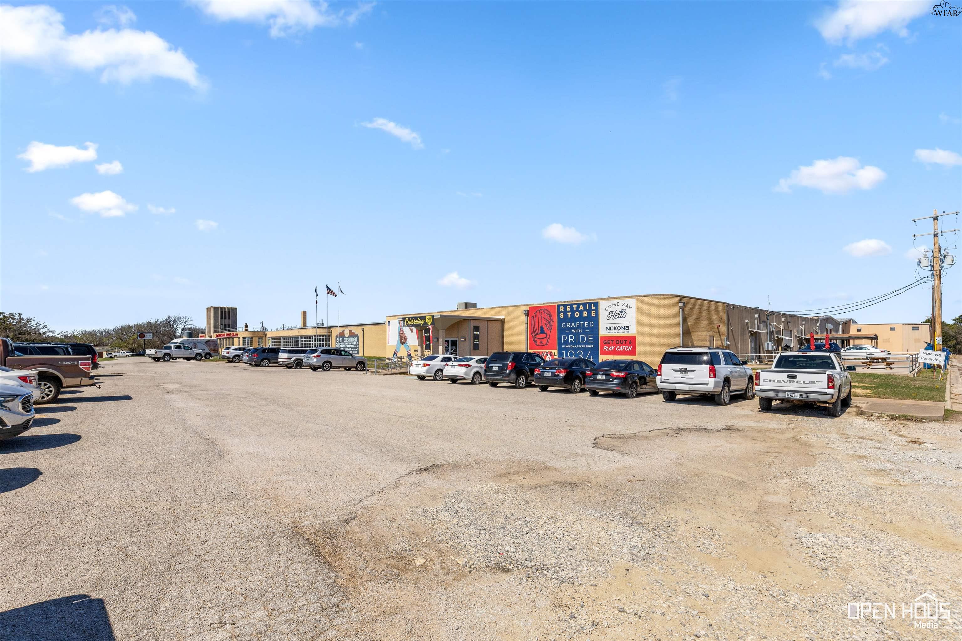 917 E HWY 82 Unit: STE E
