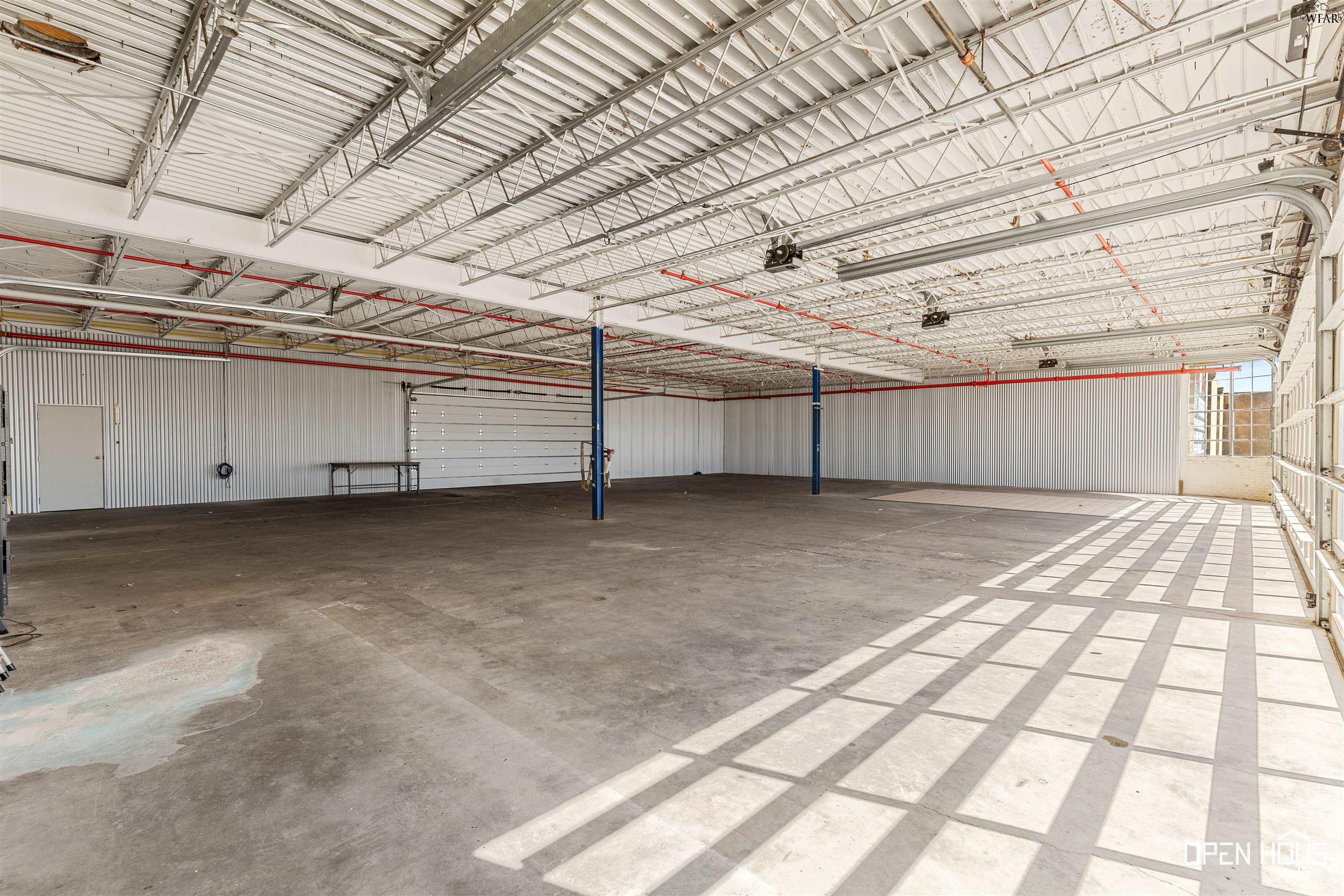 917 E HWY 82 Unit: STE E