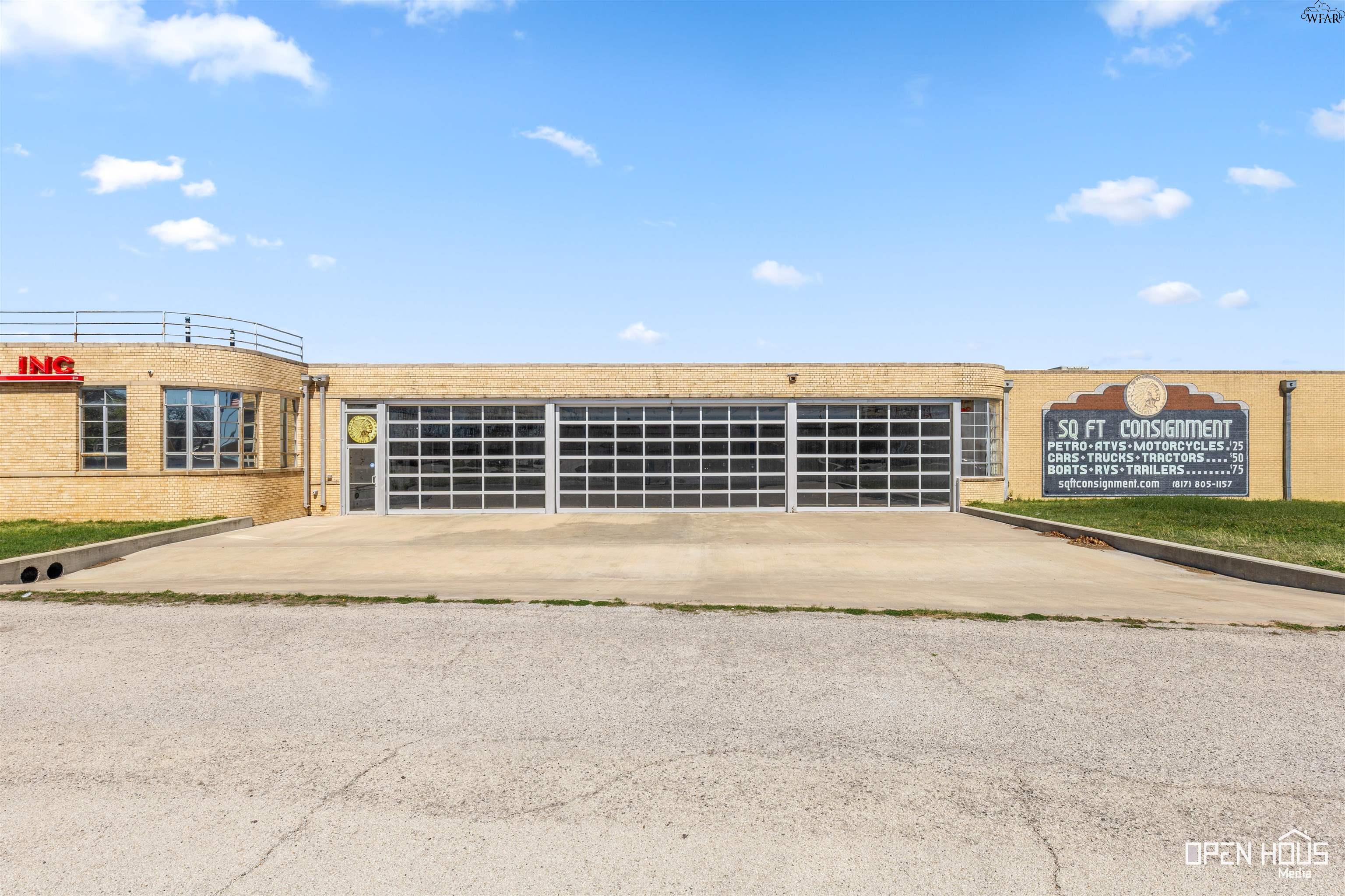 917 E HWY 82 Unit: STE E