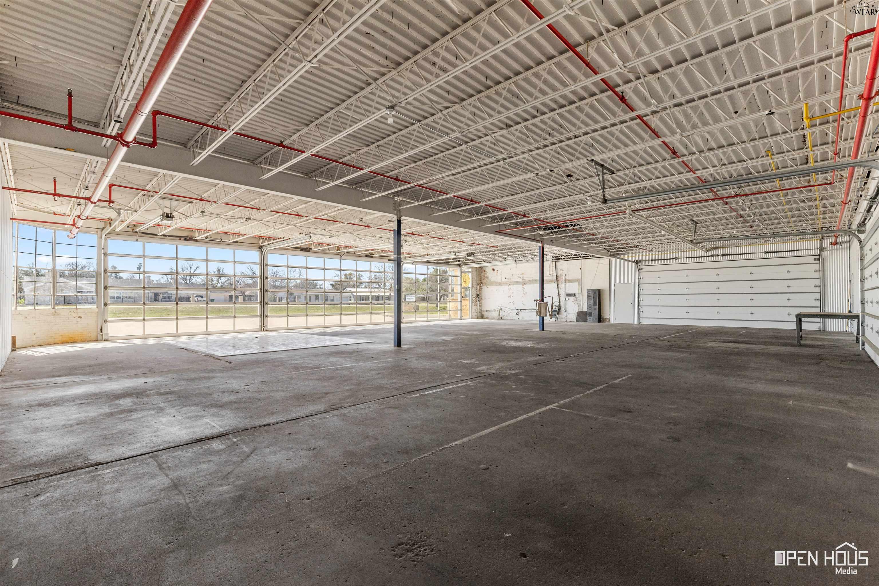 917 E HWY 82 Unit: STE D