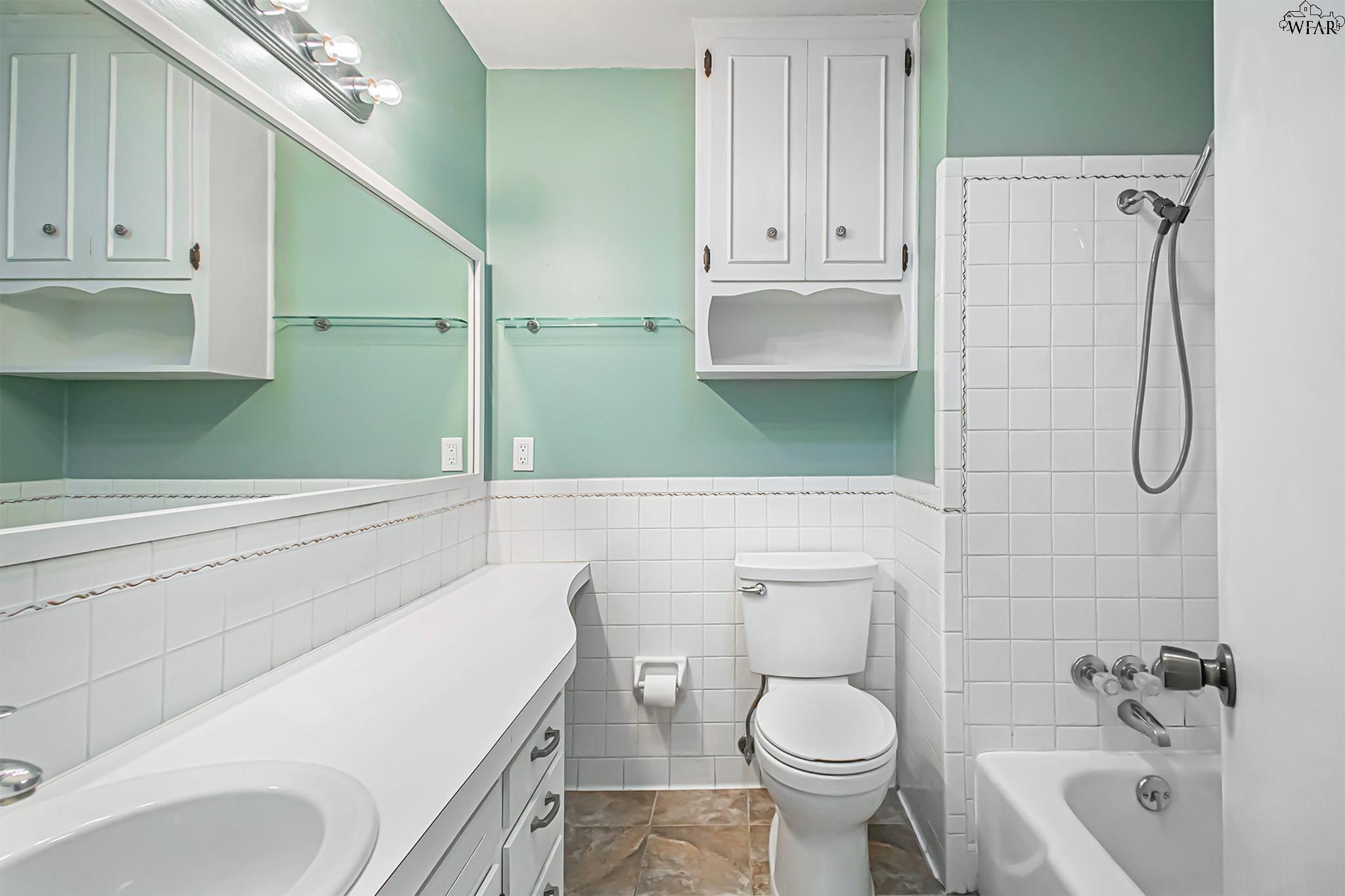 4806 DEL RIO TRAIL