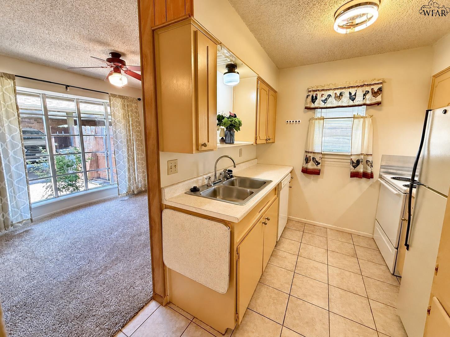 4500 SPANISH TRACE Unit: unit 4