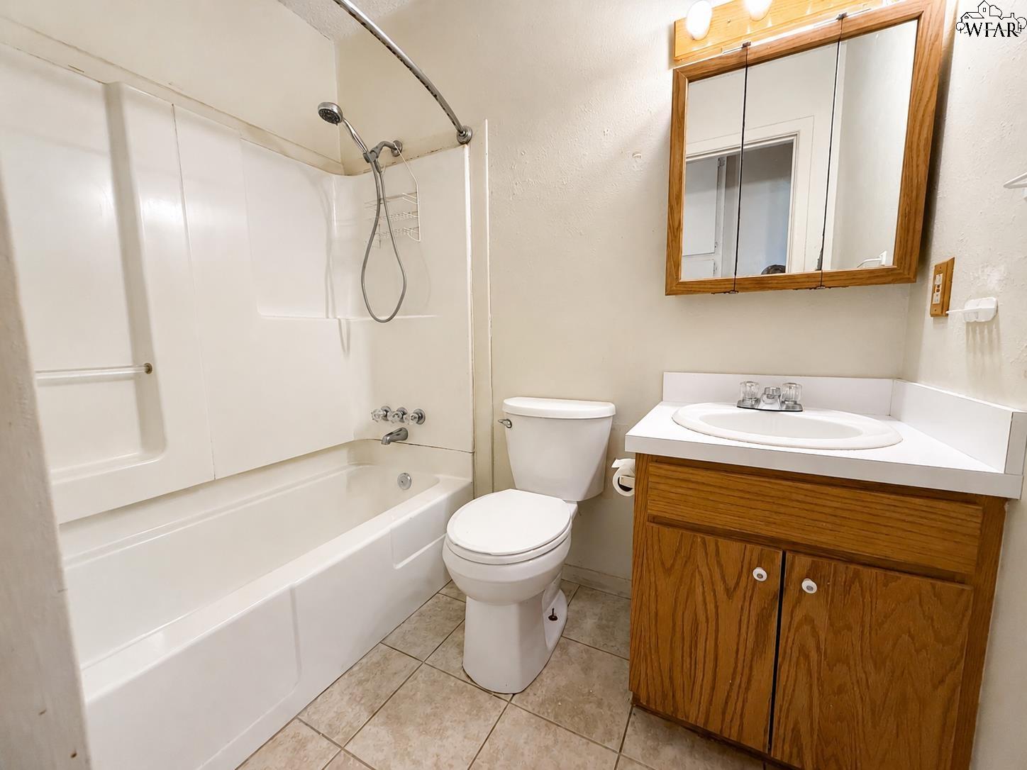4500 SPANISH TRACE Unit: unit 4