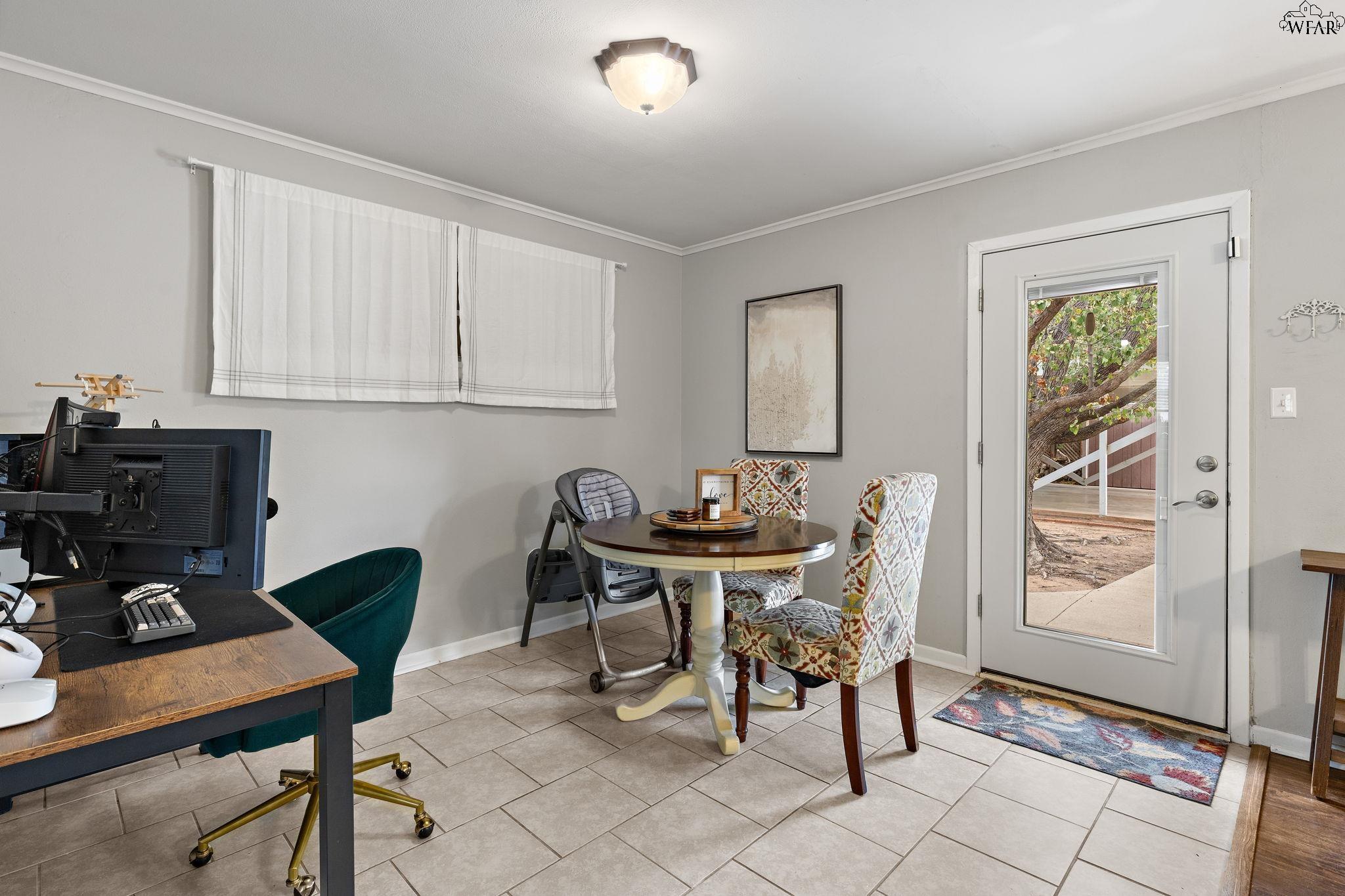 1706 MARY LANE