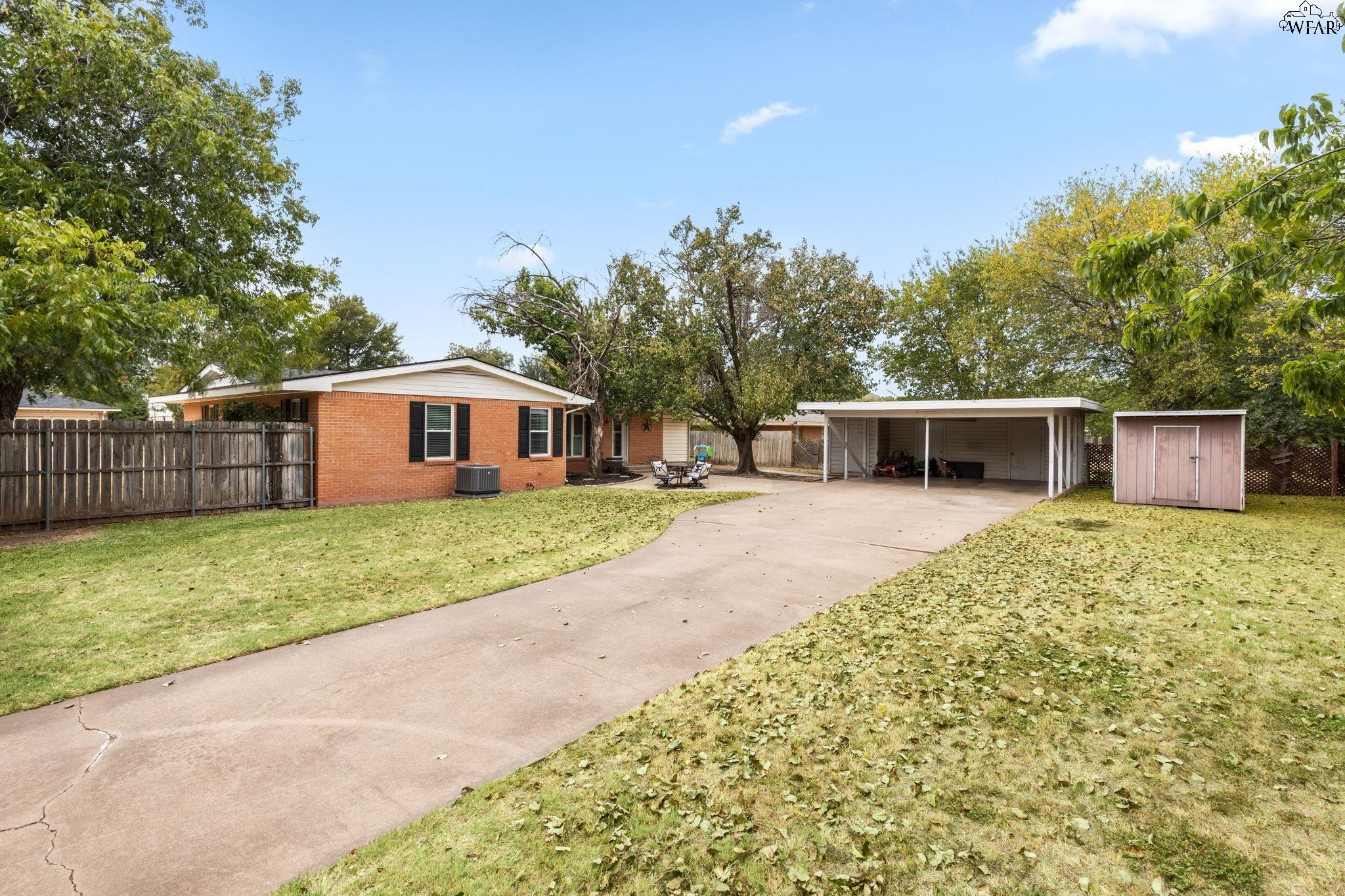 1706 MARY LANE