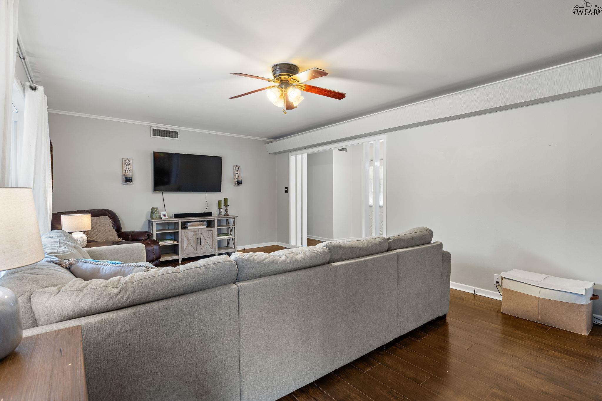 1706 MARY LANE