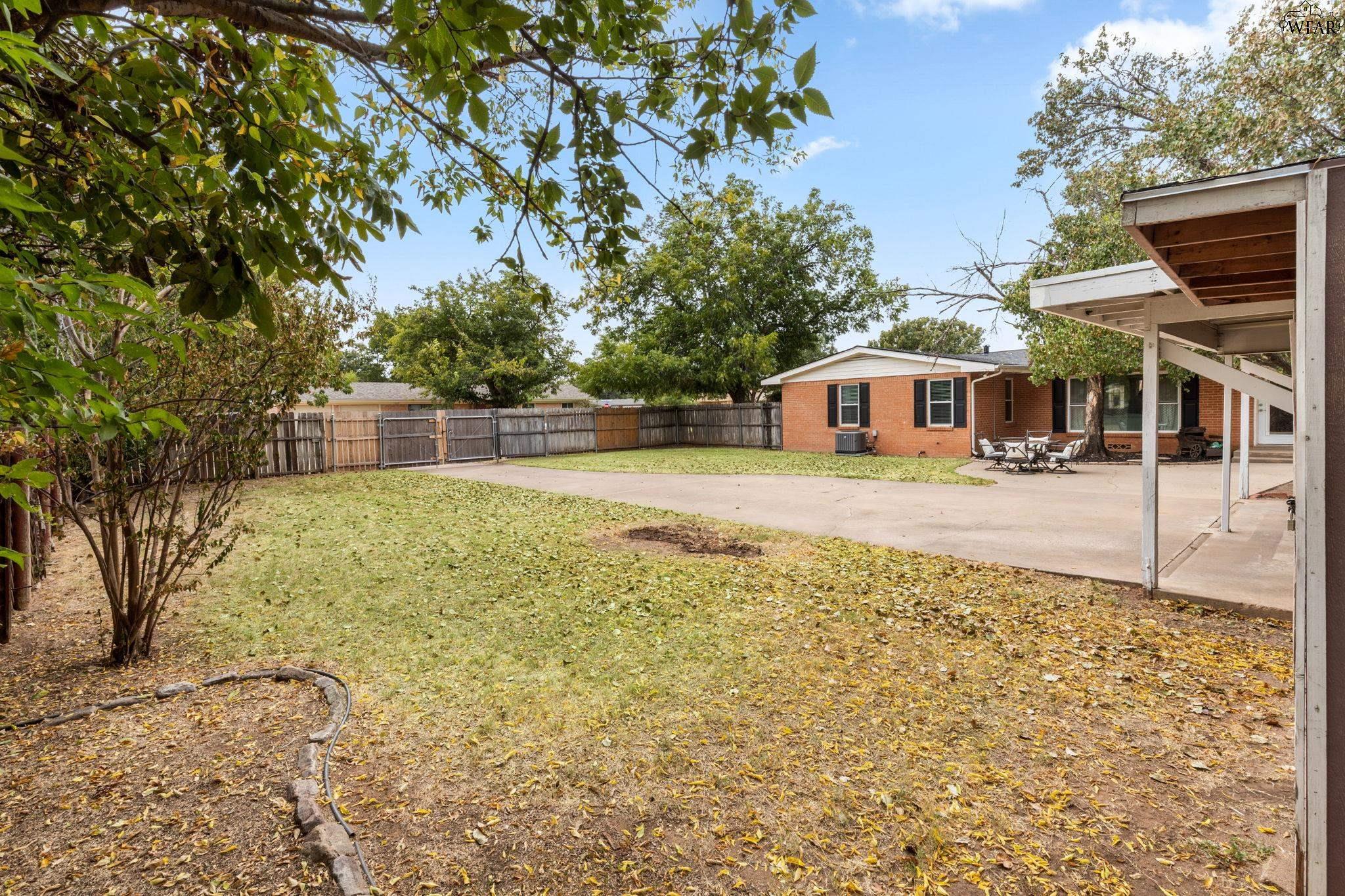 1706 MARY LANE