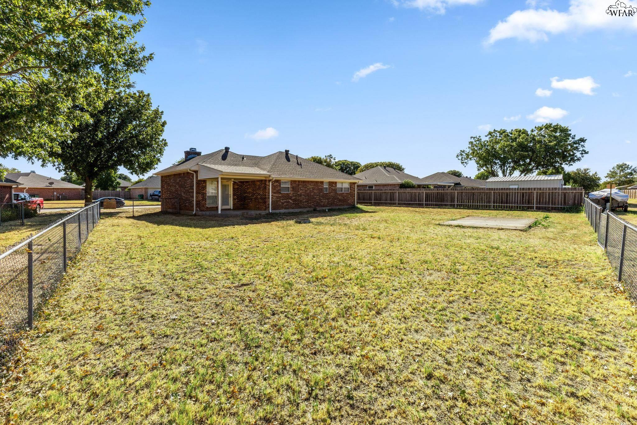 411 HORSESHOE LANE
