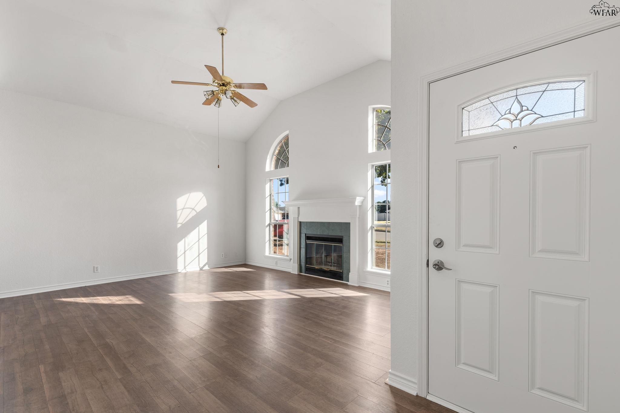411 HORSESHOE LANE