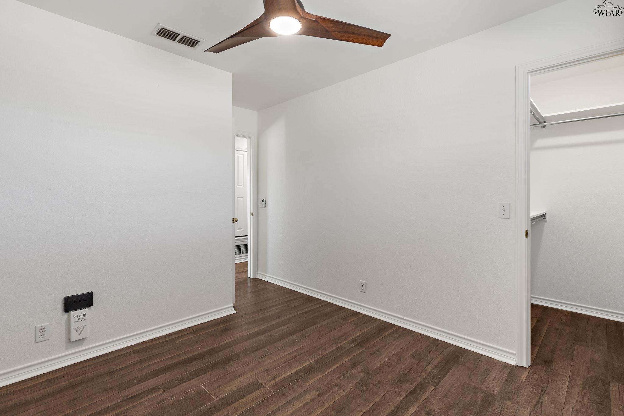 411 HORSESHOE LANE