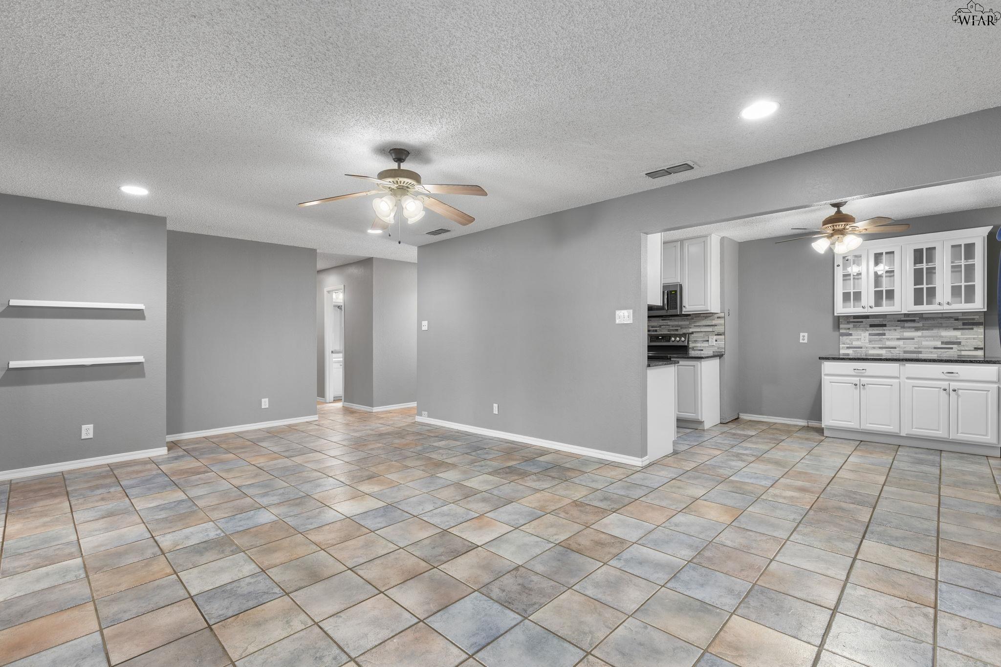 5213 BROOKWOOD DRIVE