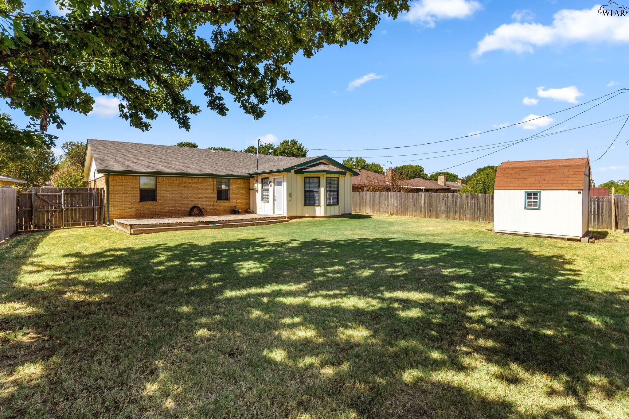5213 BROOKWOOD DRIVE