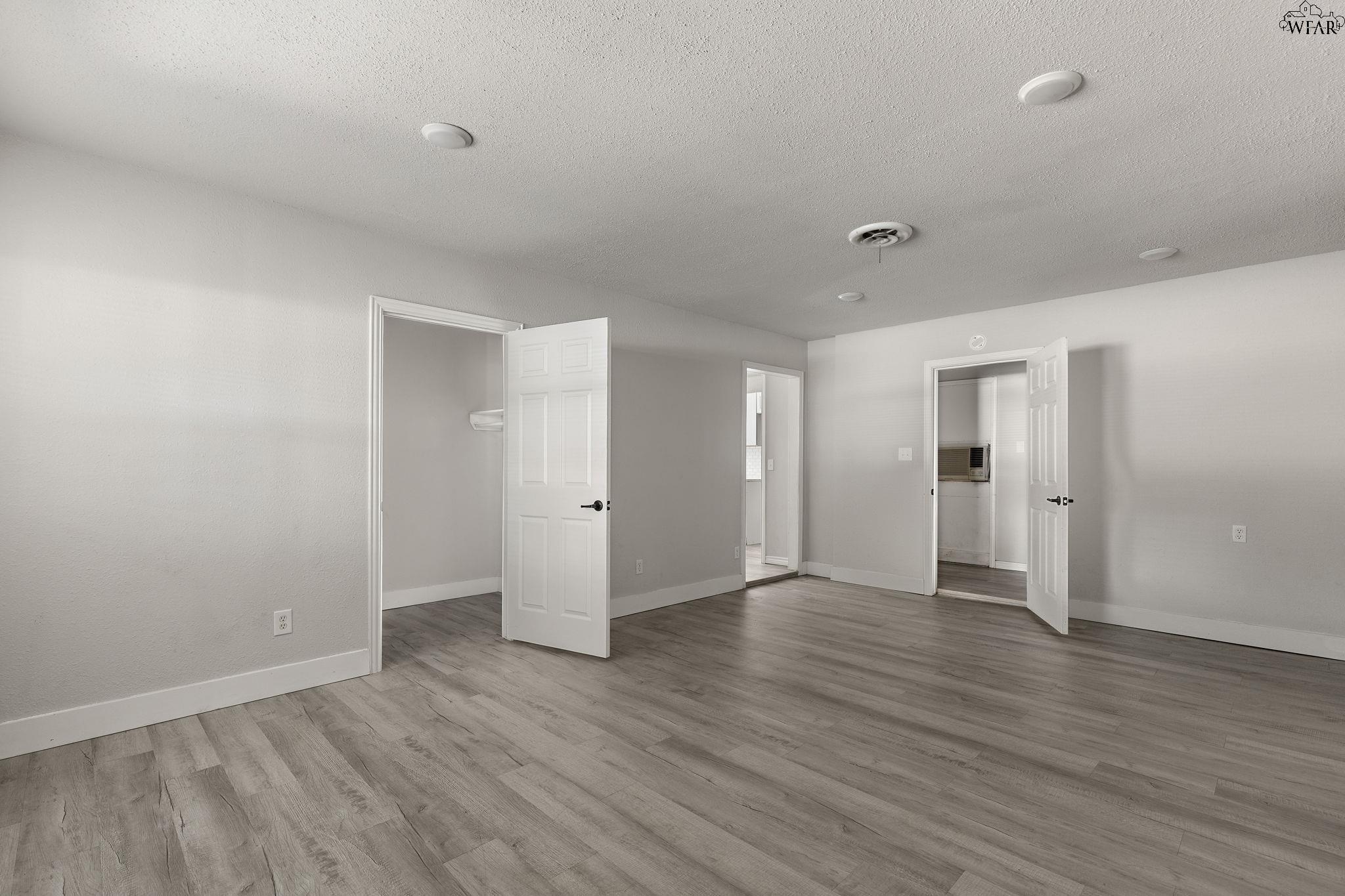 1133 W LOUISA AVENUE