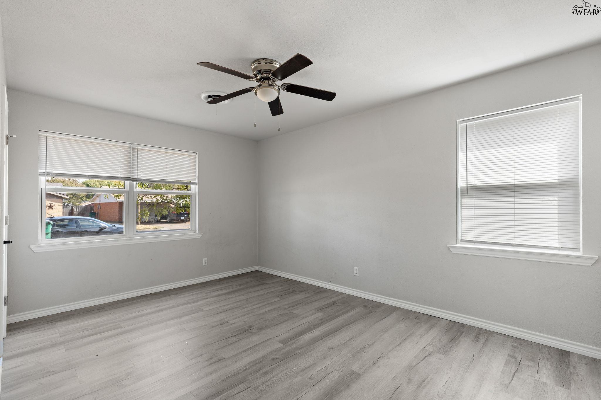 1133 W LOUISA AVENUE