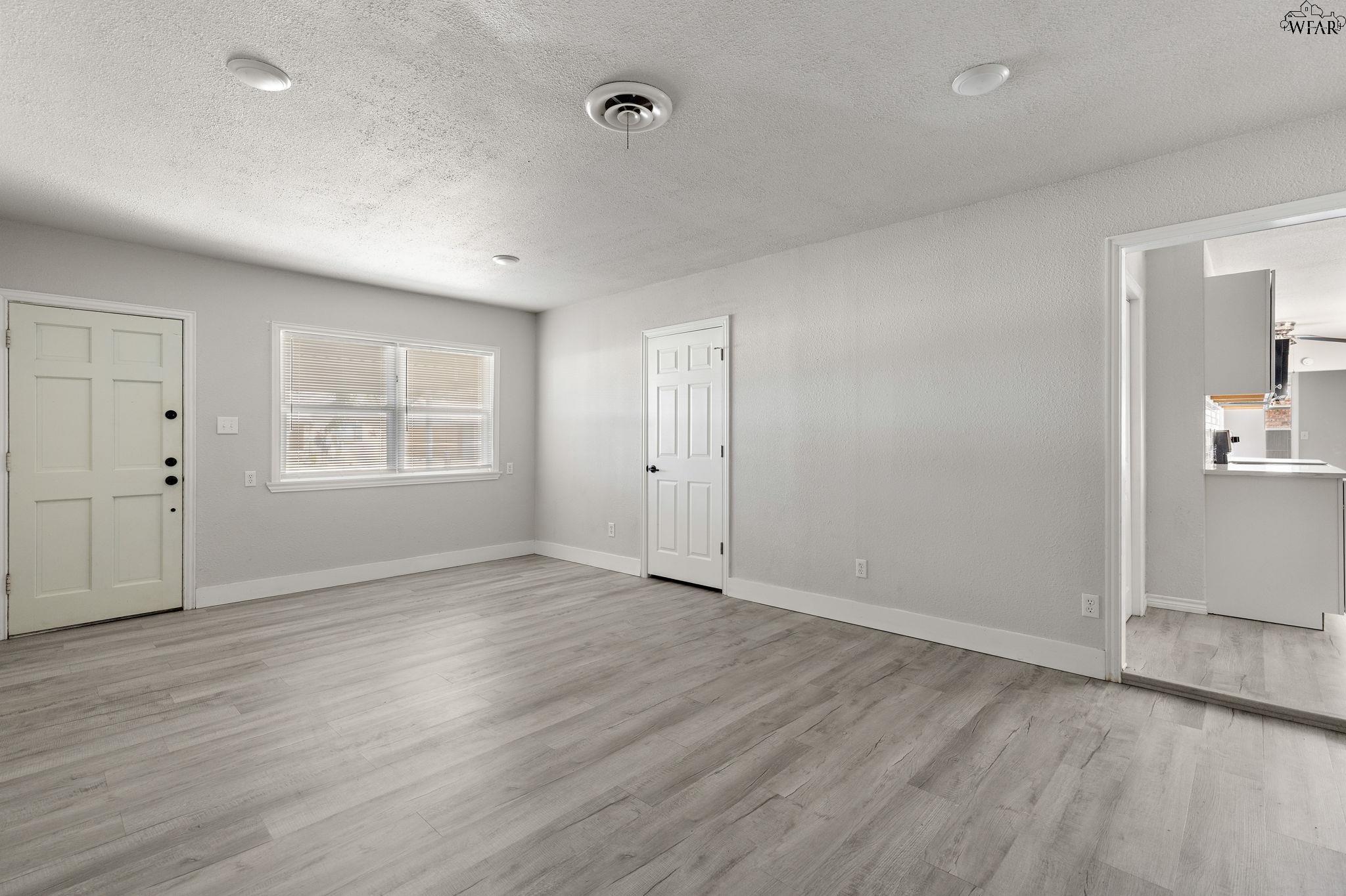 1133 W LOUISA AVENUE