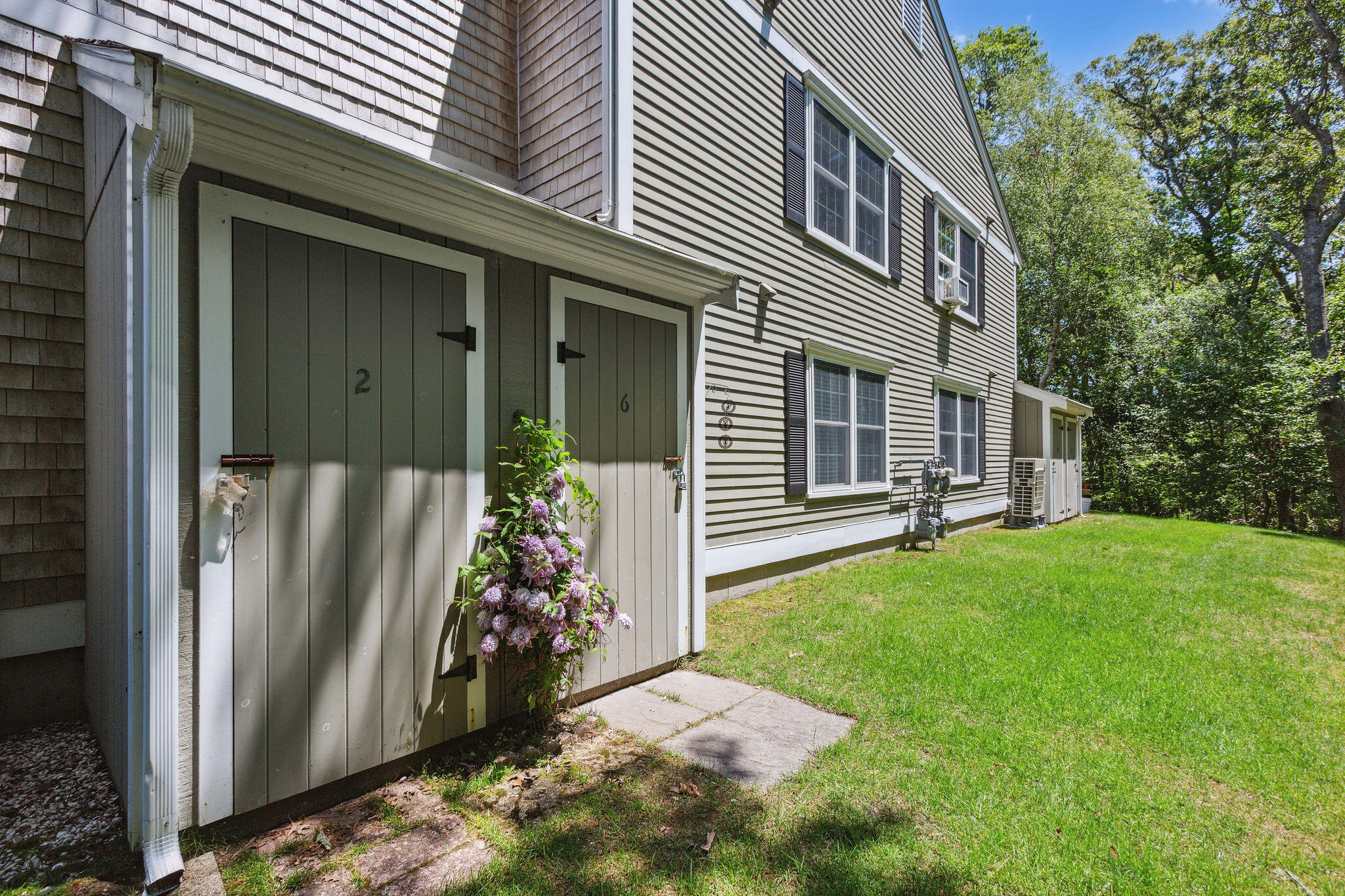 2 Englewood Drive # 6 Unit: F-6