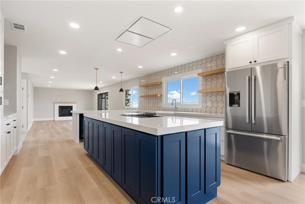 3019 Cresta Way