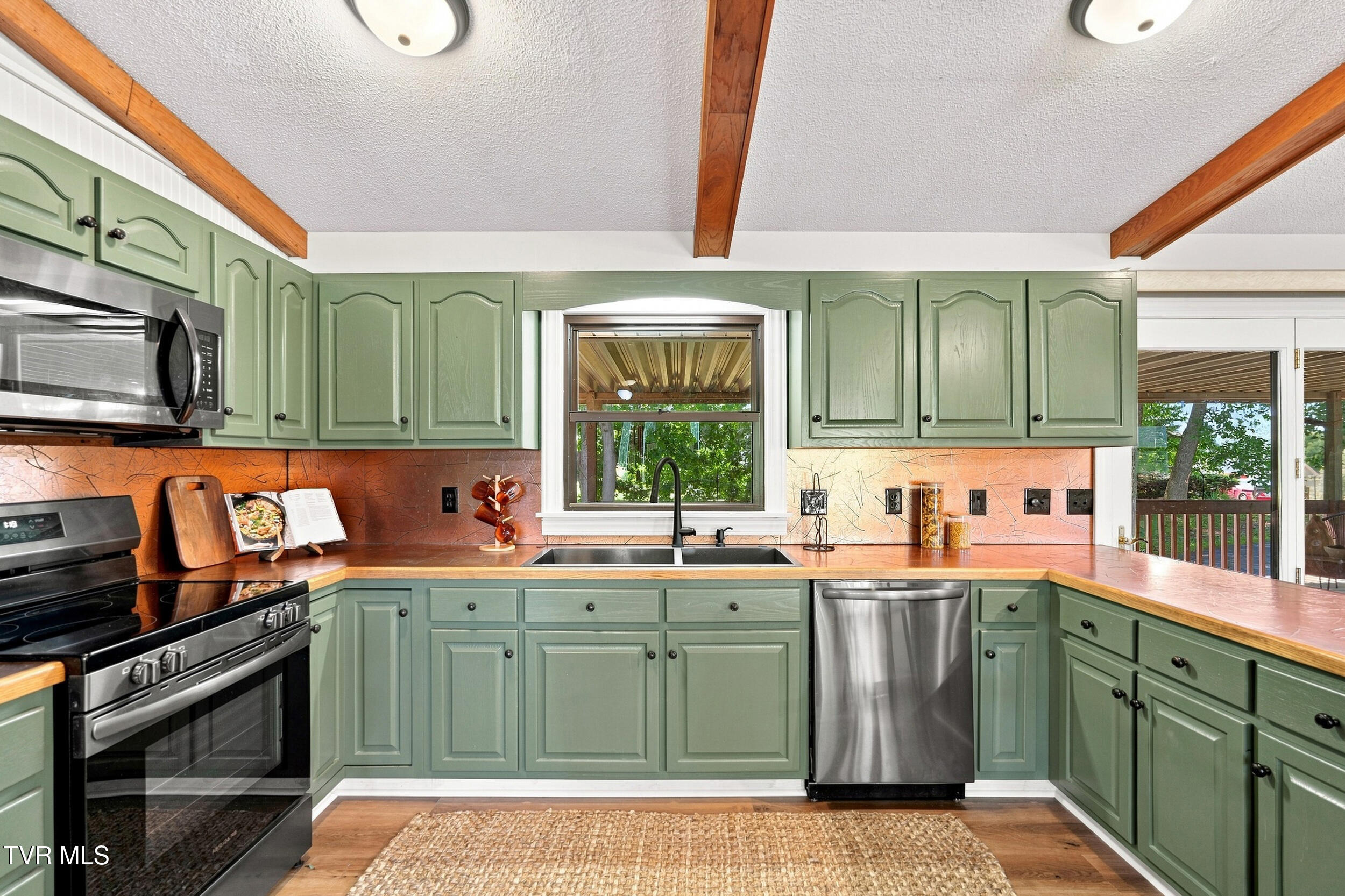 400 Overlook Drive