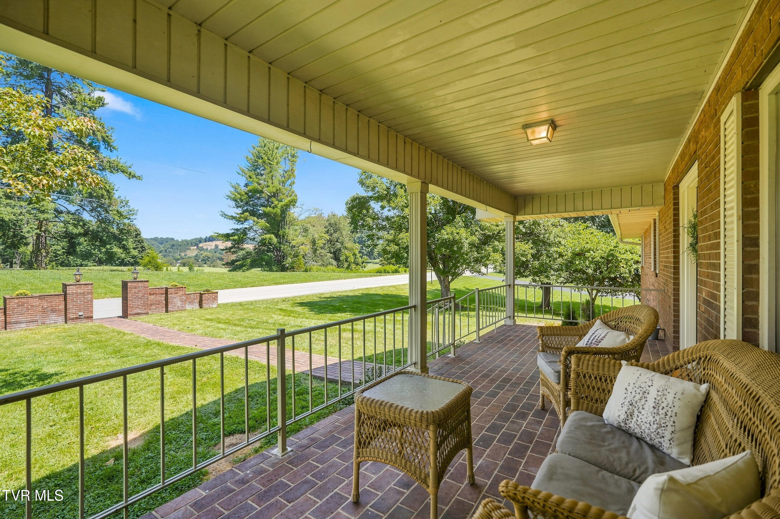 400 Overlook Drive