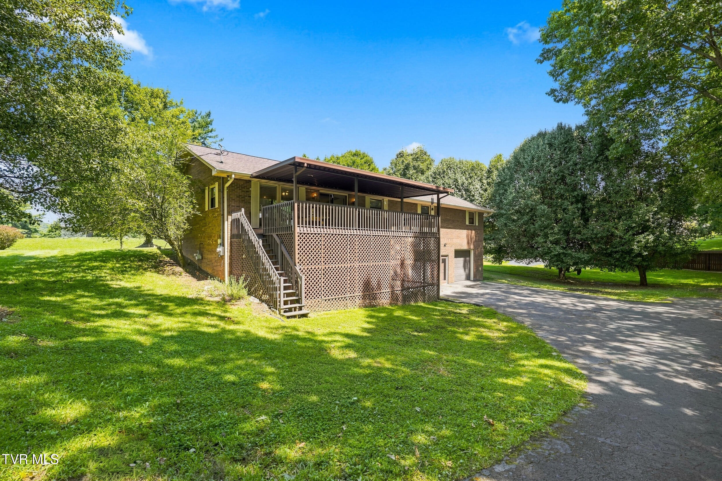 400 Overlook Drive