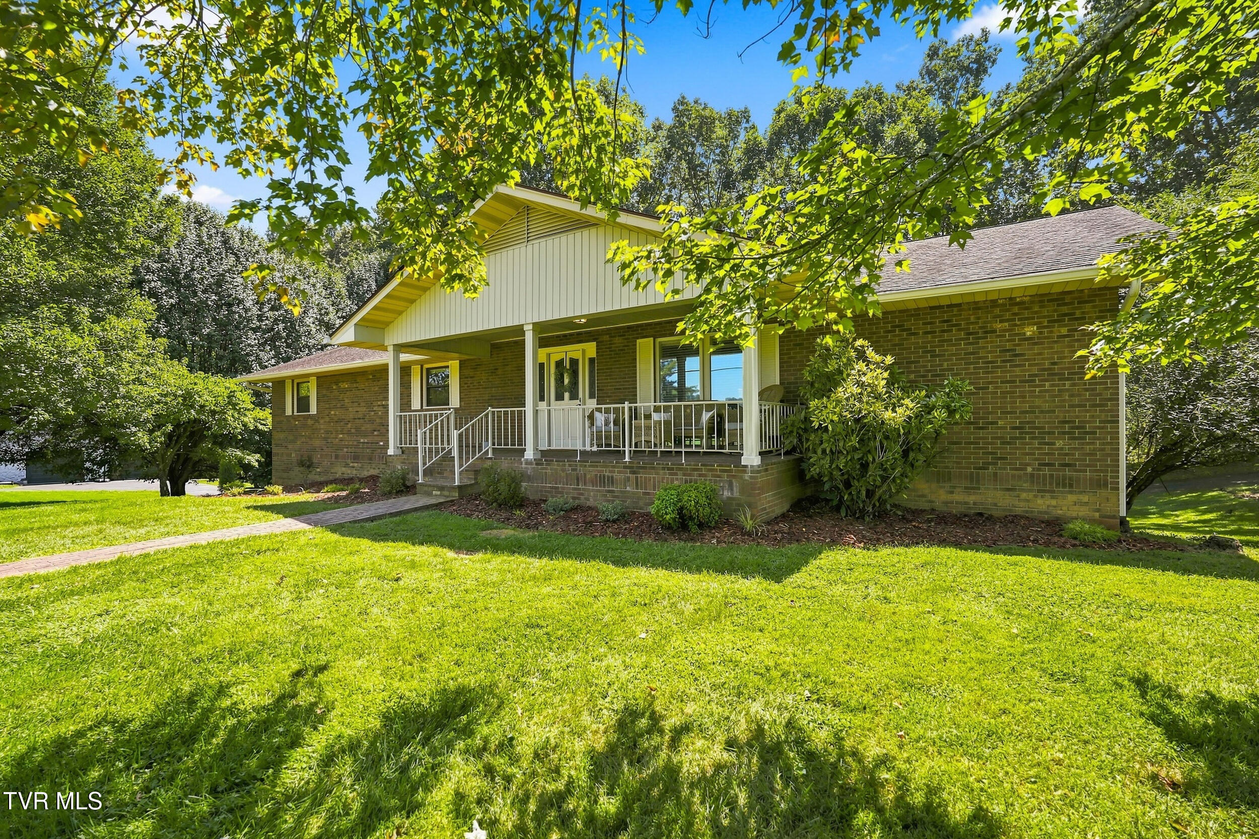 400 Overlook Drive