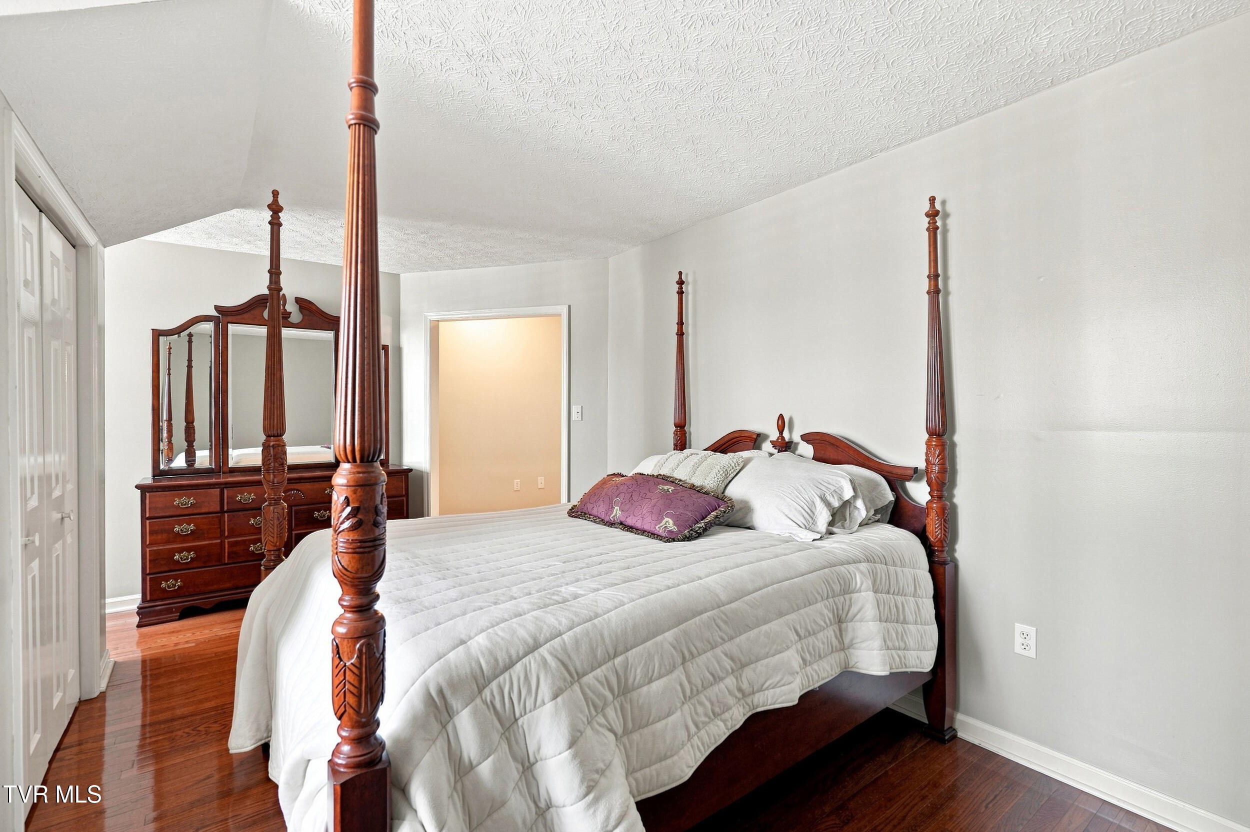 505 Hickory Road 505