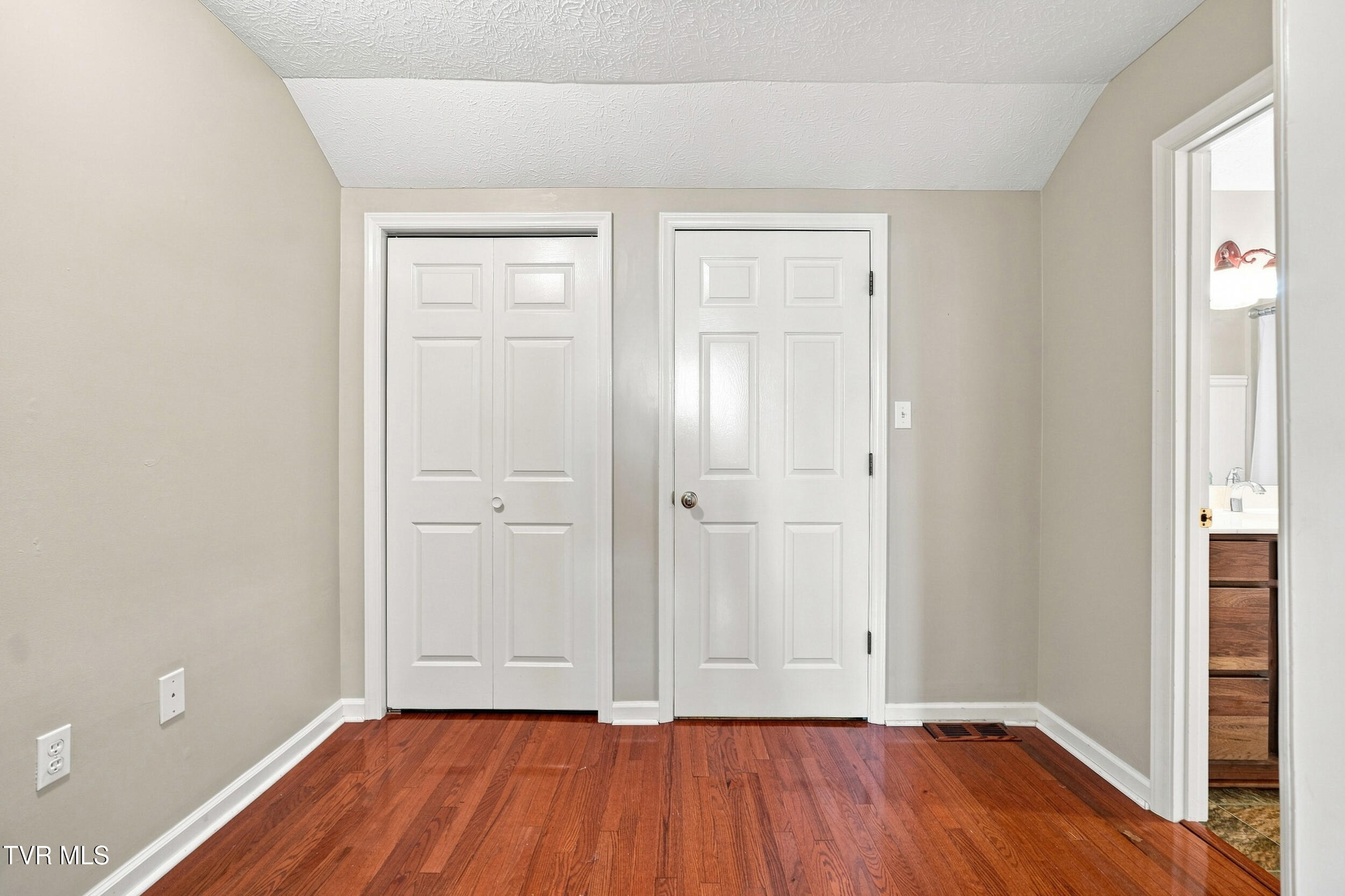 505 Hickory Road 505