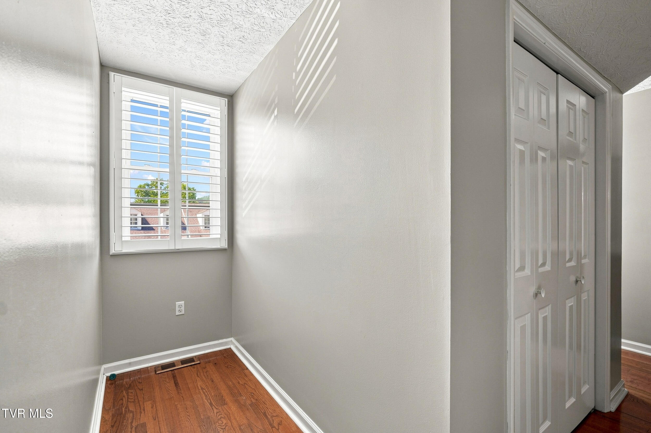 505 Hickory Road 505