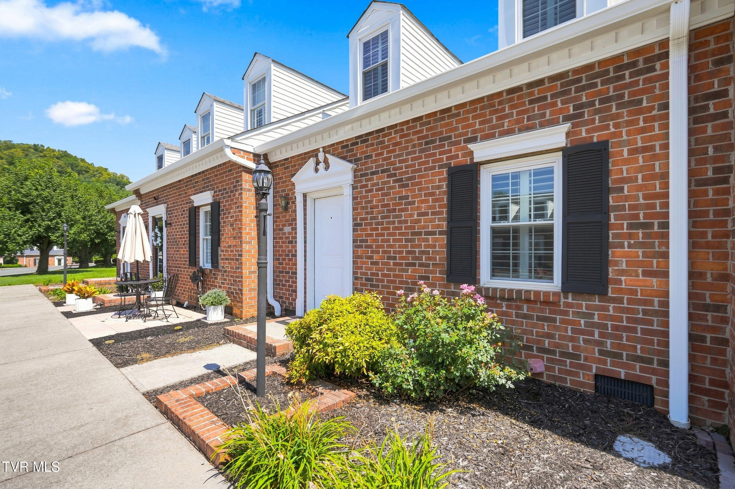 505 Hickory Road 505