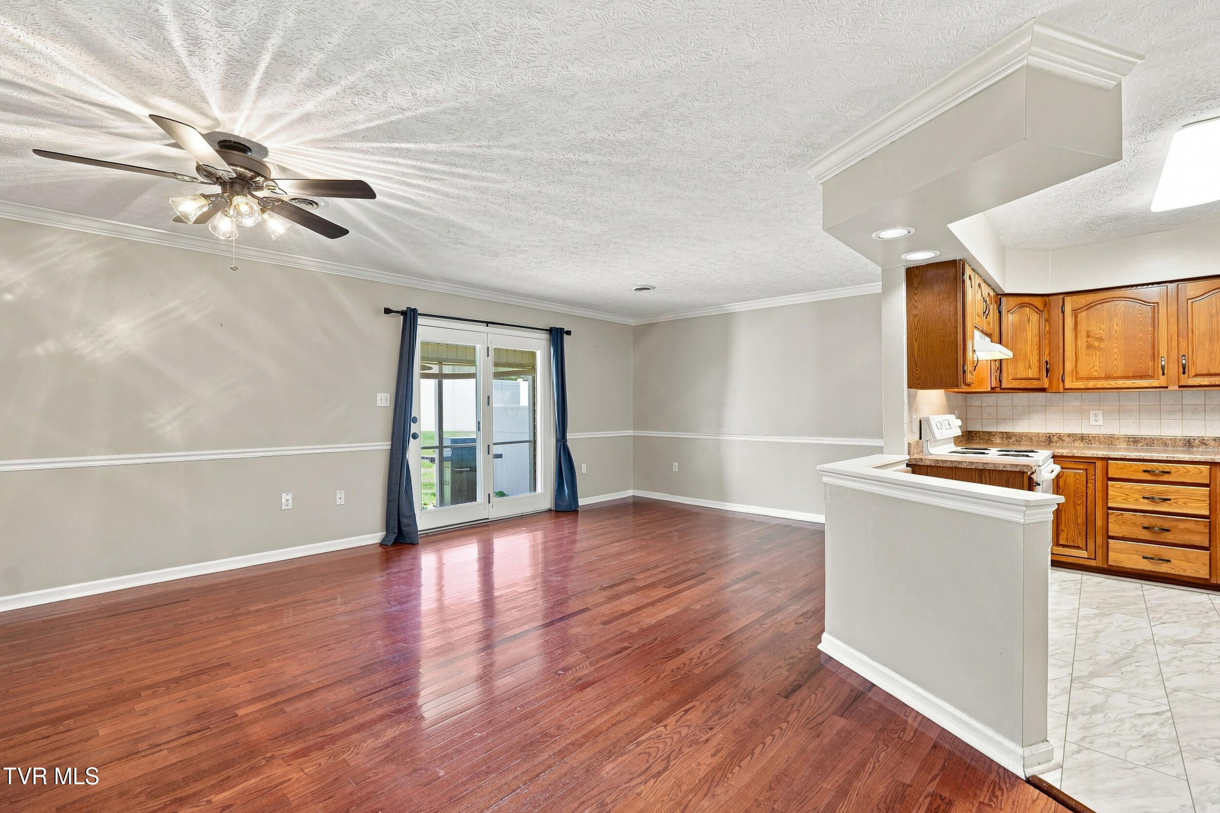 505 Hickory Road 505