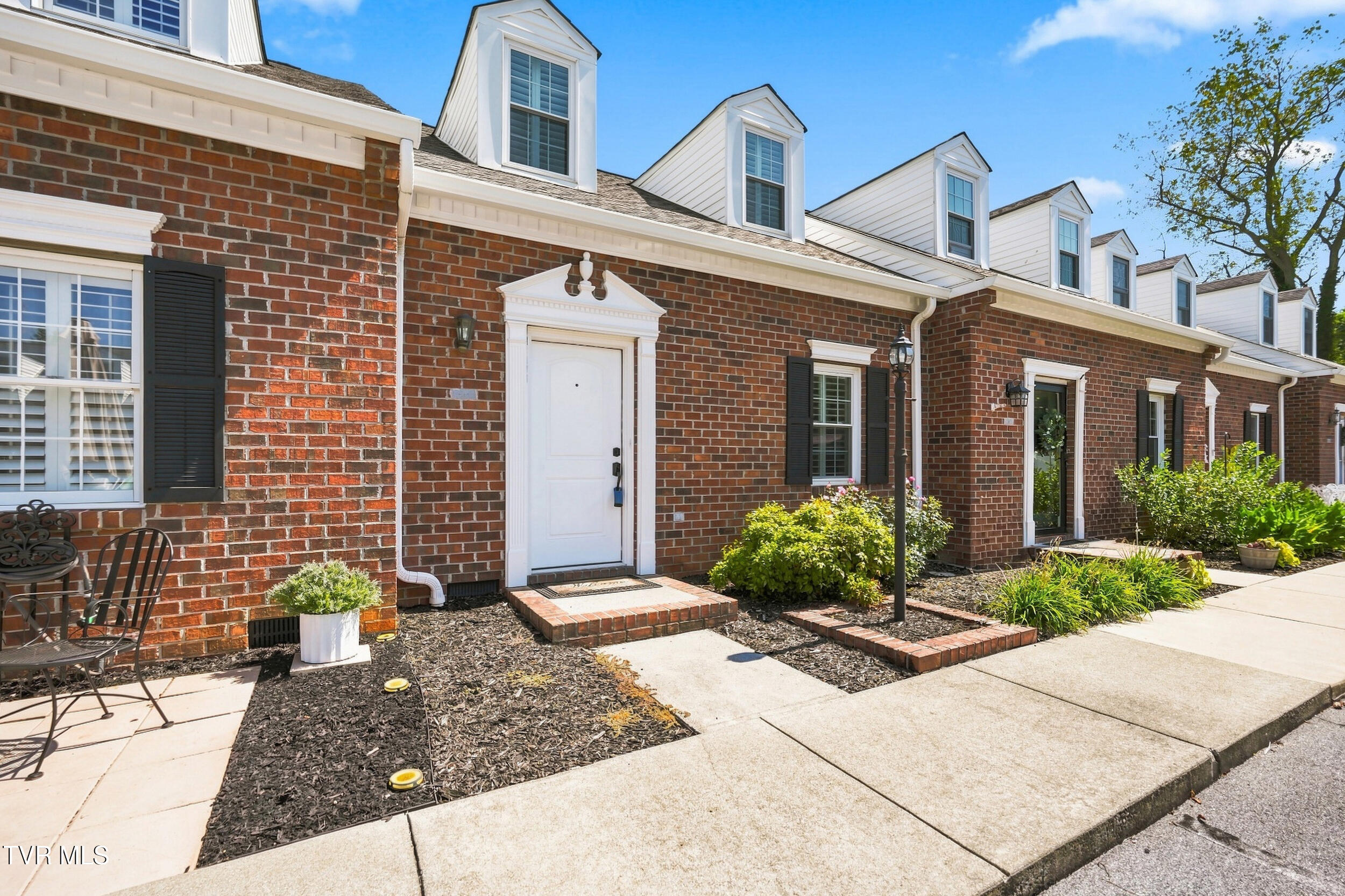 505 Hickory Road 505