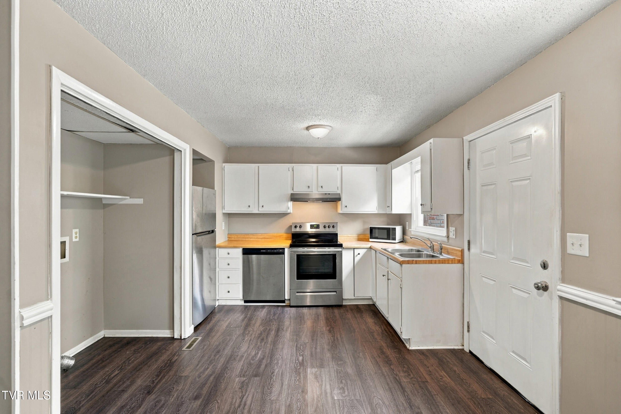 321 Emerald Drive 321